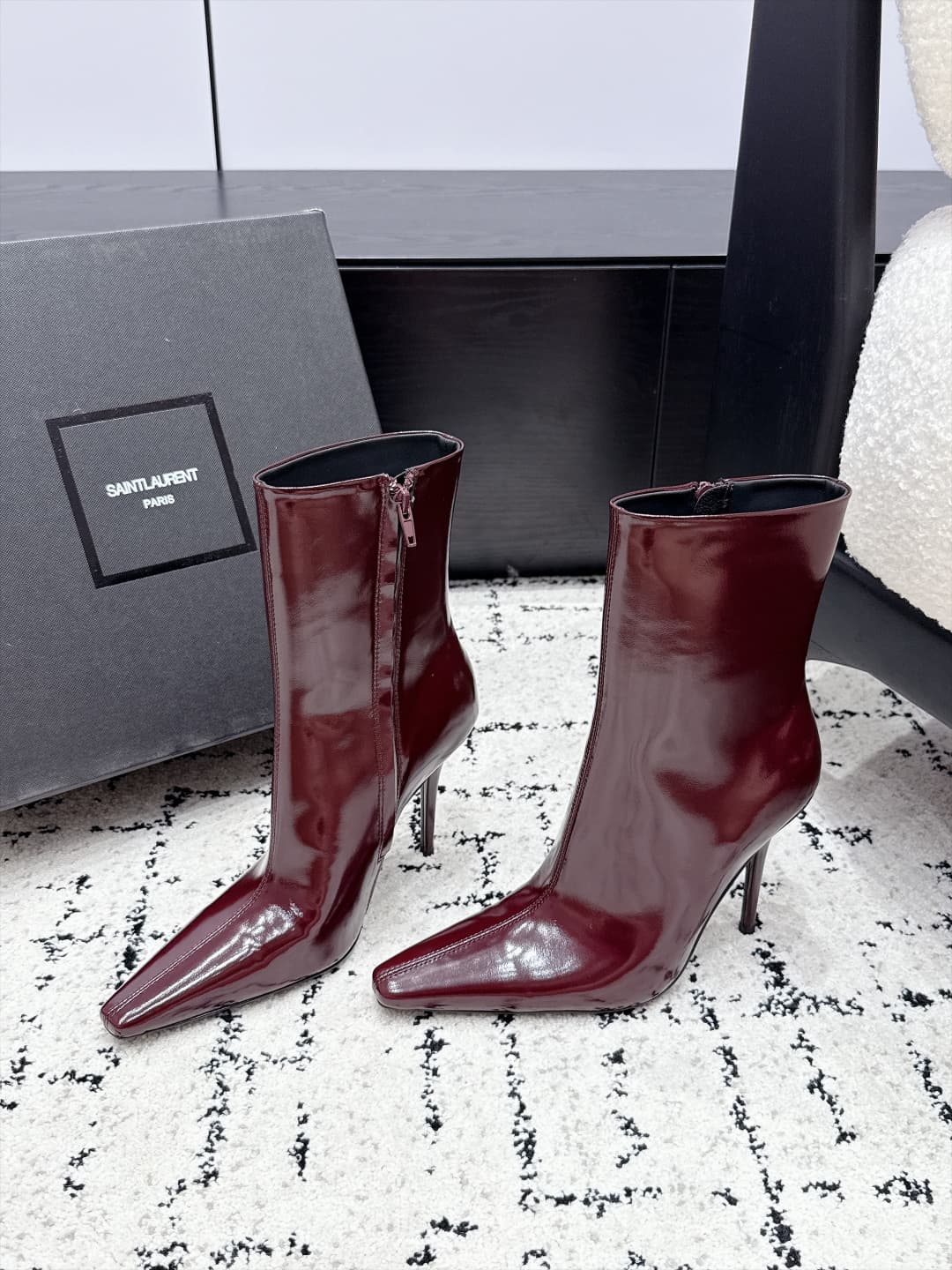 D12204 SAINT LAURENT Saint Laurent 26/ Fall/Winter show floor boots, pointed toe, thin heel, high heels — image 3