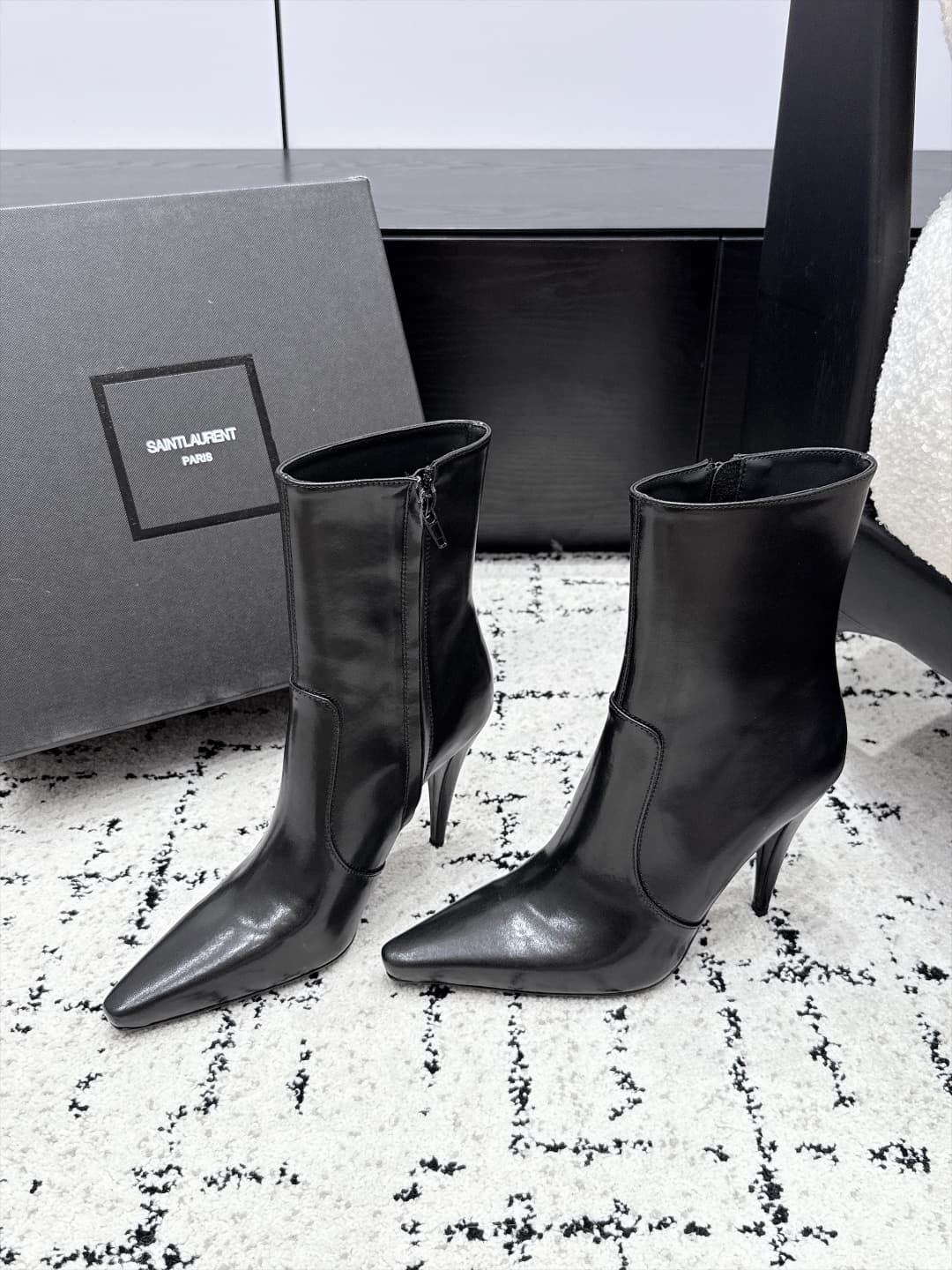 D12200 SAINT LAURENT Saint Laurent 26/ Autumn/Winter pointed toe, thin heel high heels boots — image 3