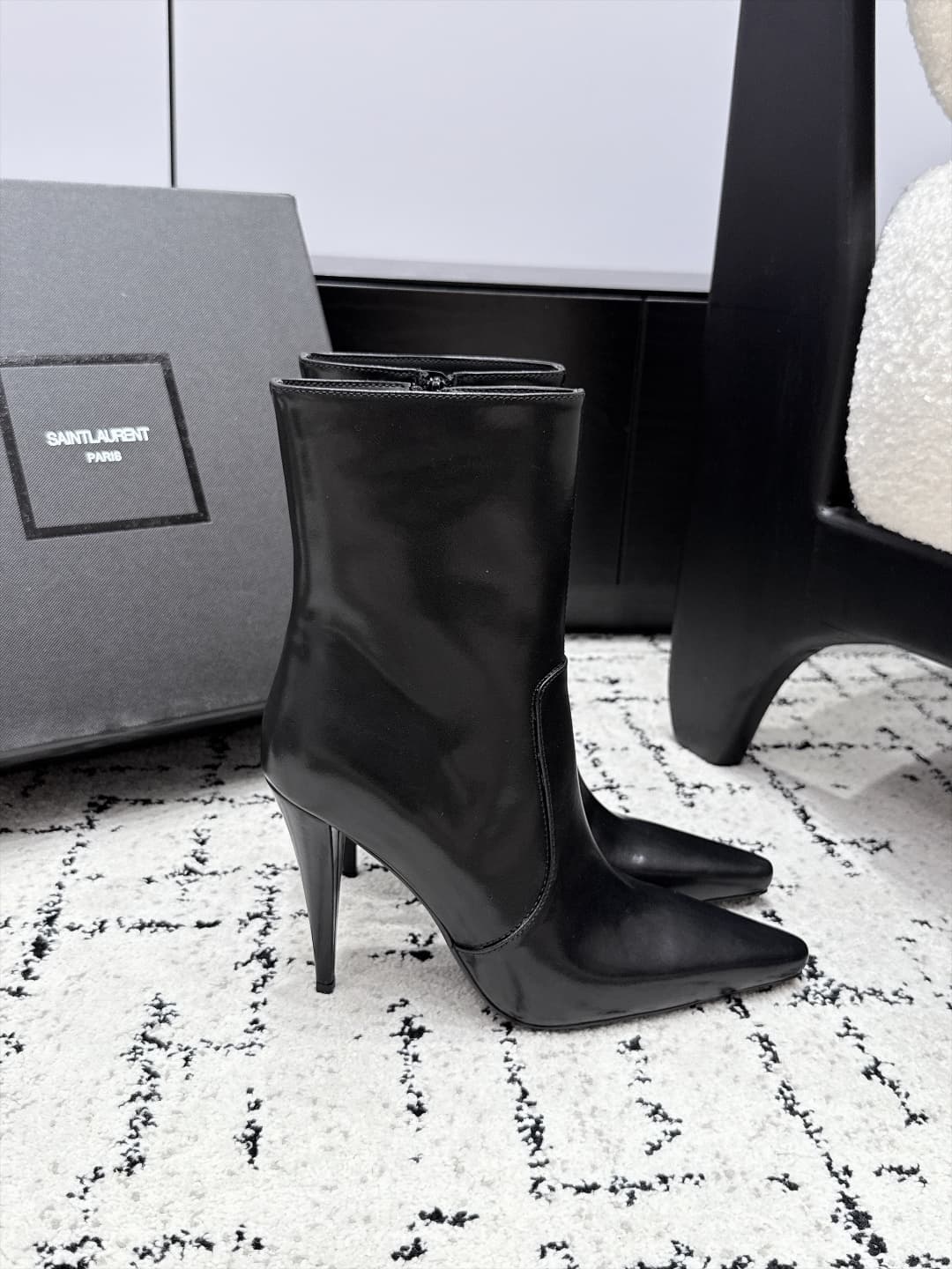 D12200 SAINT LAURENT Saint Laurent 26/ Autumn/Winter pointed toe, thin heel high heels boots — image 2