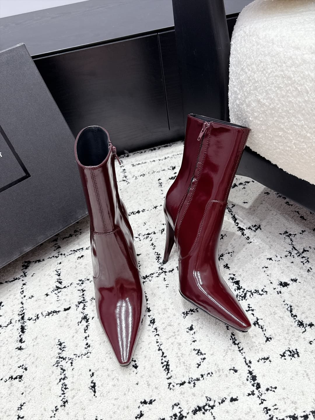 D12199 SAINT LAURENT Saint Laurent 26/ Autumn/Winter pointed toe, thin heel, high-top boots — image 5