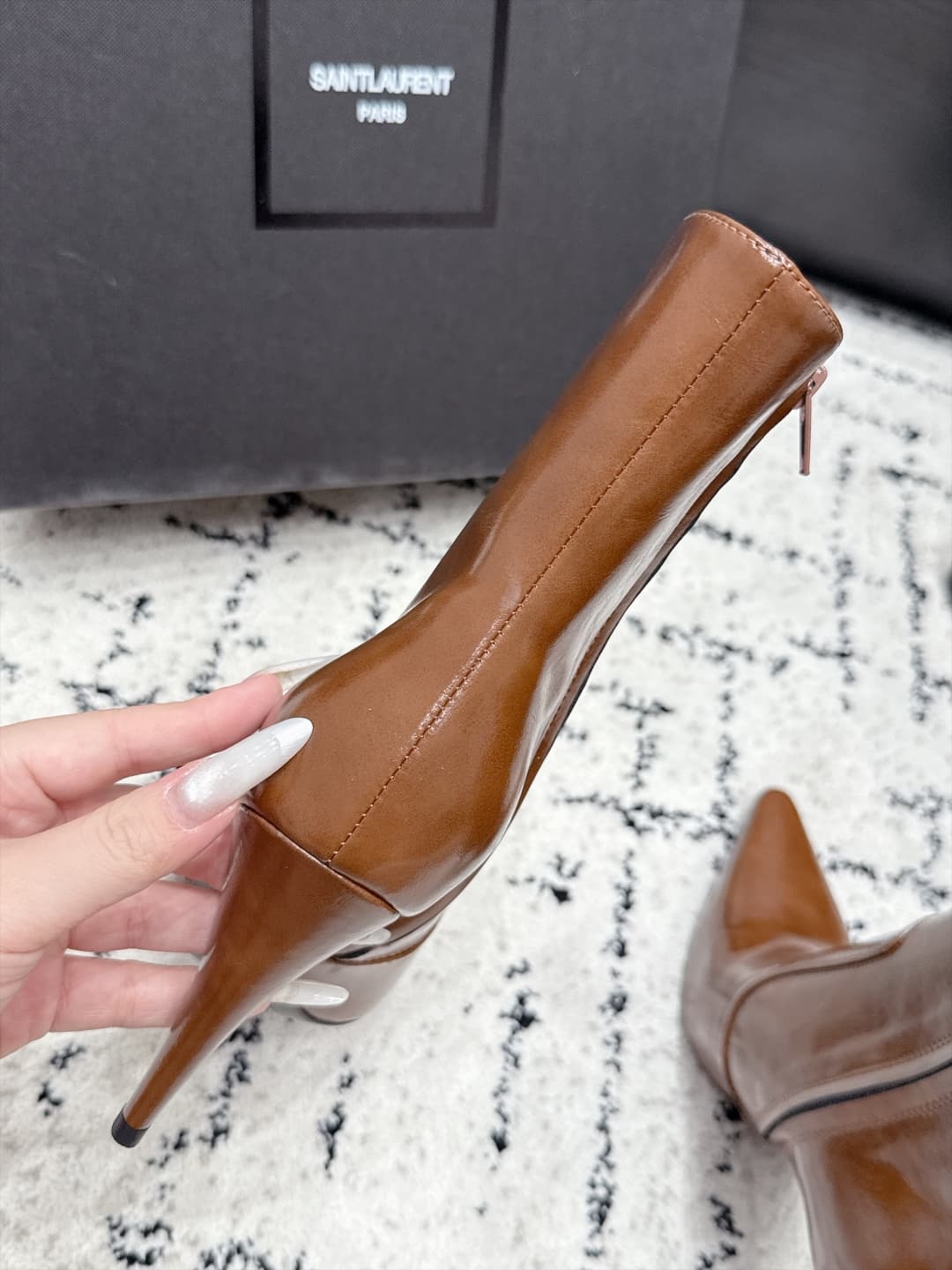 D12198 SAINT LAURENT Saint Laurent 26/ Autumn/Winter pointed toe, thin heel, high-top boots — image 8