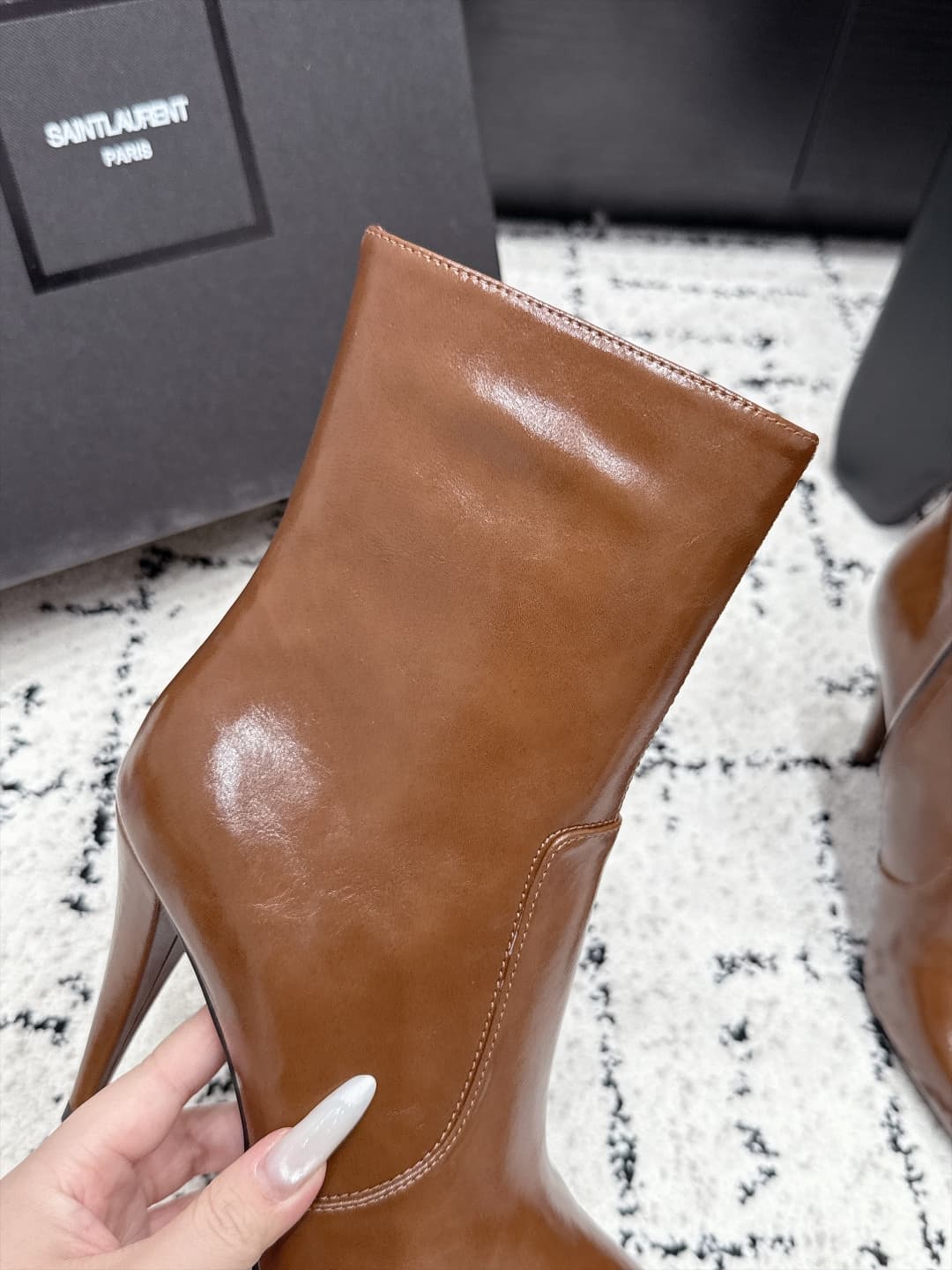 D12198 SAINT LAURENT Saint Laurent 26/ Autumn/Winter pointed toe, thin heel, high-top boots — image 7