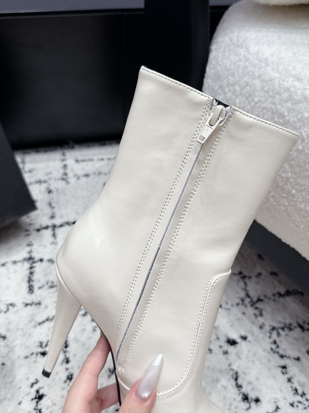 D12197 SAINT LAURENT Saint Laurent 26/ Autumn/Winter pointed toe, thin heel, high heels boots — image 7