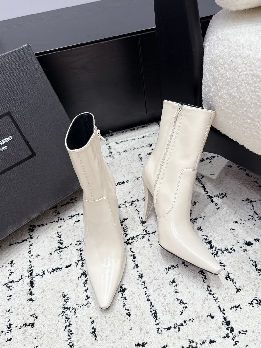 D12197 SAINT LAURENT Saint Laurent 26/ Autumn/Winter pointed toe, thin heel, high heels boots — image 5