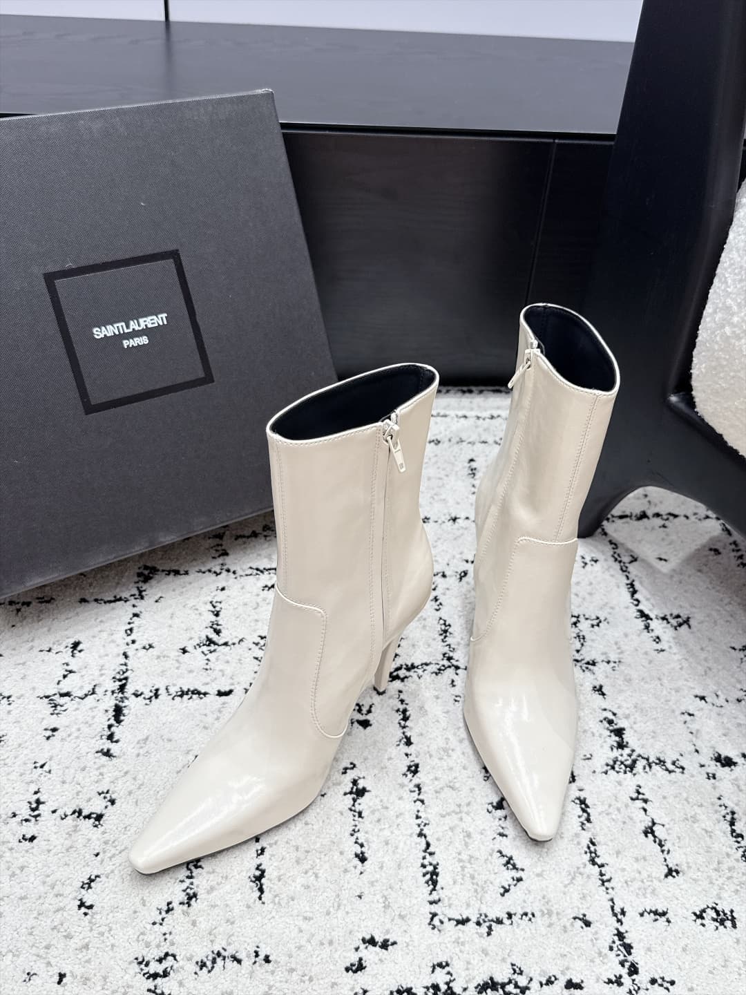 D12197 SAINT LAURENT Saint Laurent 26/ Autumn/Winter pointed toe, thin heel, high heels boots — image 4