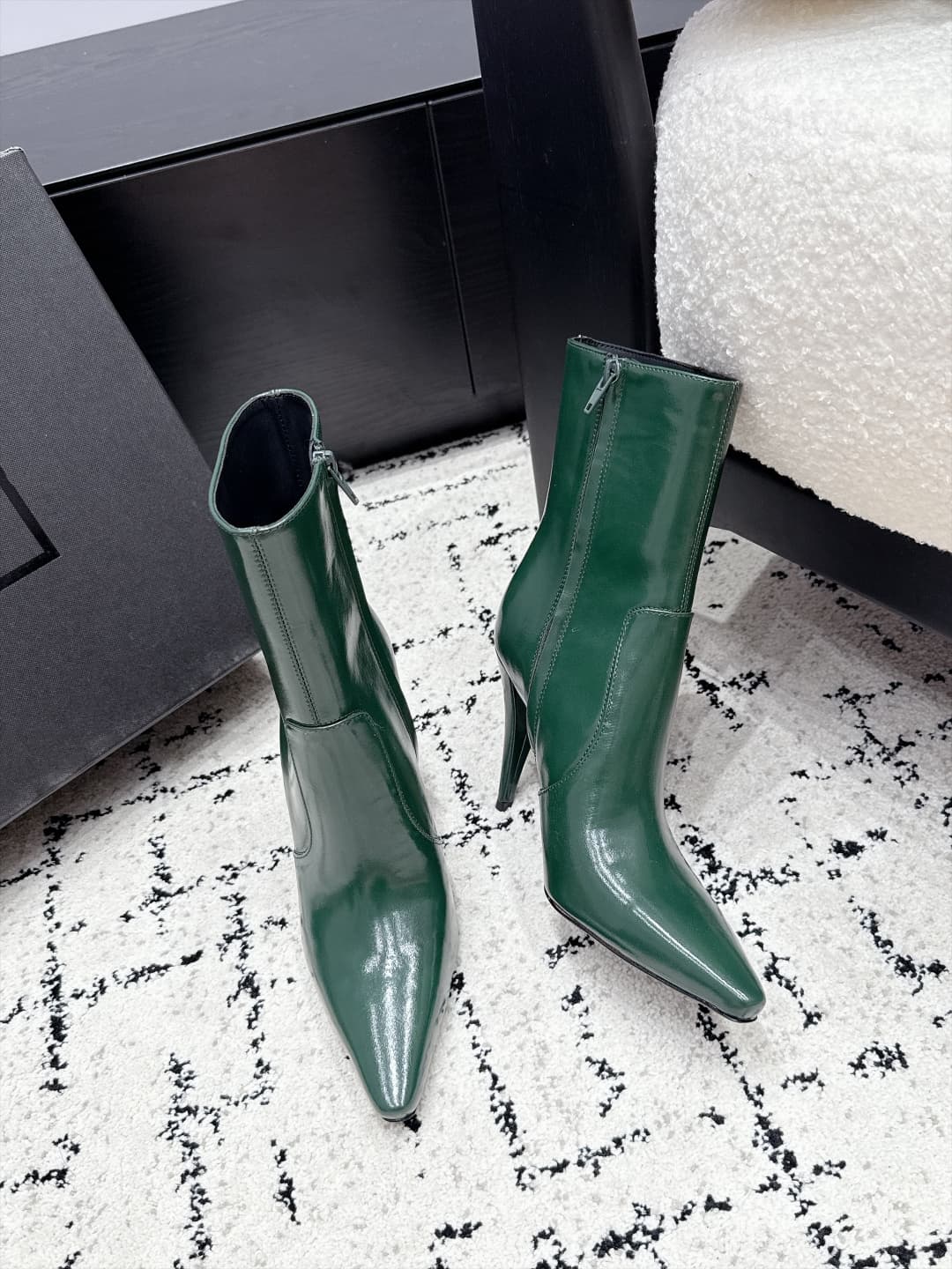 D12196 SAINT LAURENT Saint Laurent 26/ Autumn/Winter High heel boots with pointed toe and thin heel — image 5