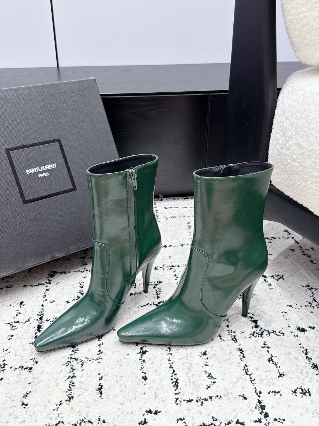 D12196 SAINT LAURENT Saint Laurent 26/ Autumn/Winter High heel boots with pointed toe and thin heel — image 3