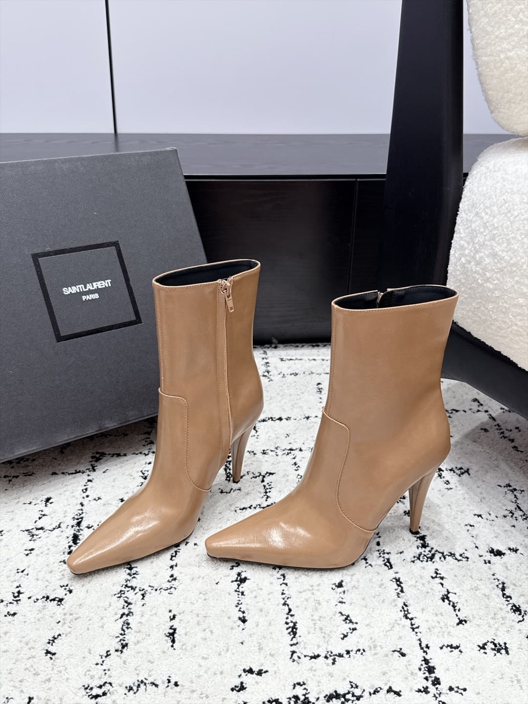 D12195 SAINT LAURENT Saint Laurent 26/ Autumn/Winter pointed toe, thin heel high boots — image 3