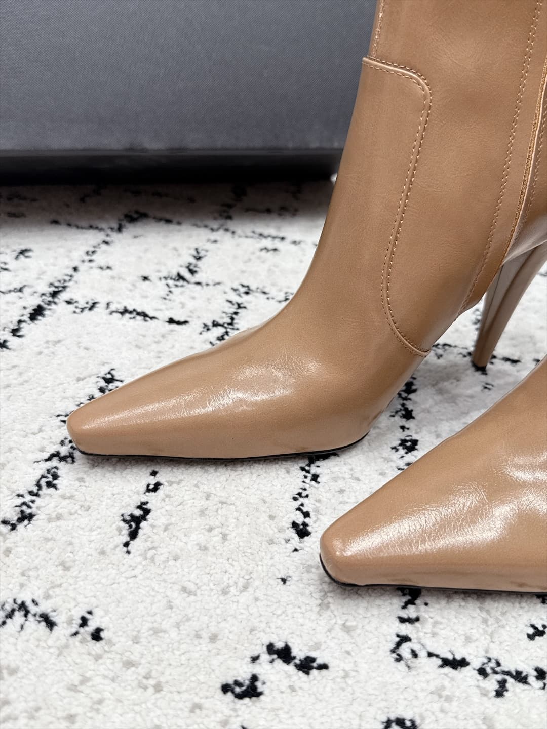 D12195 SAINT LAURENT Saint Laurent 26/ Autumn/Winter pointed toe, thin heel high boots — image 7
