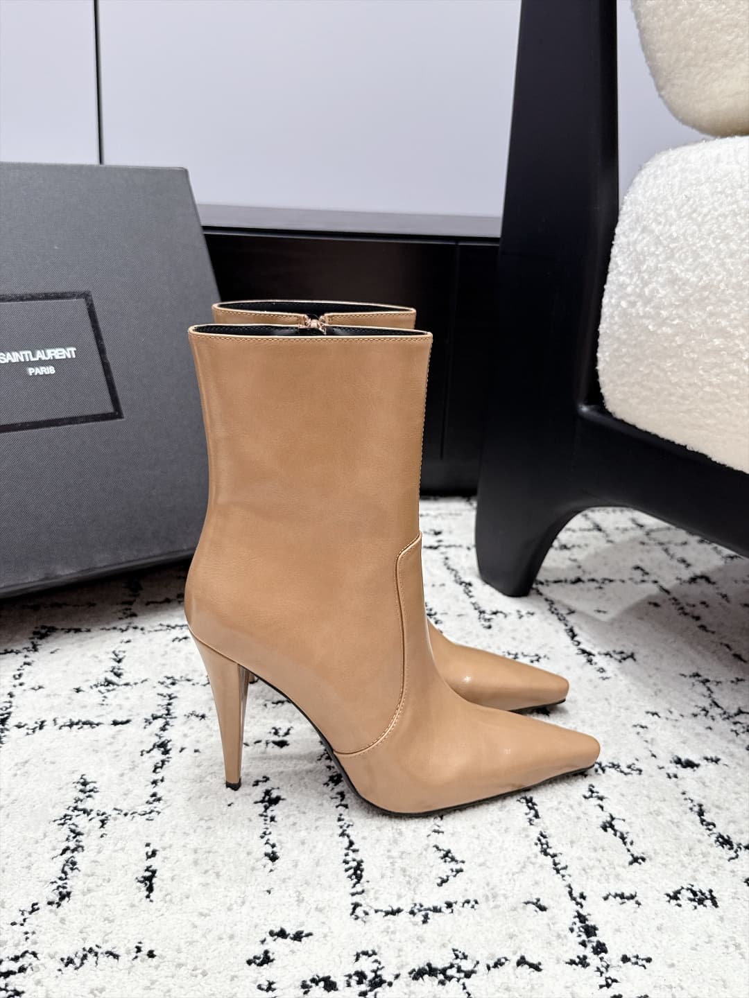 D12195 SAINT LAURENT Saint Laurent 26/ Autumn/Winter pointed toe, thin heel high boots — image 2