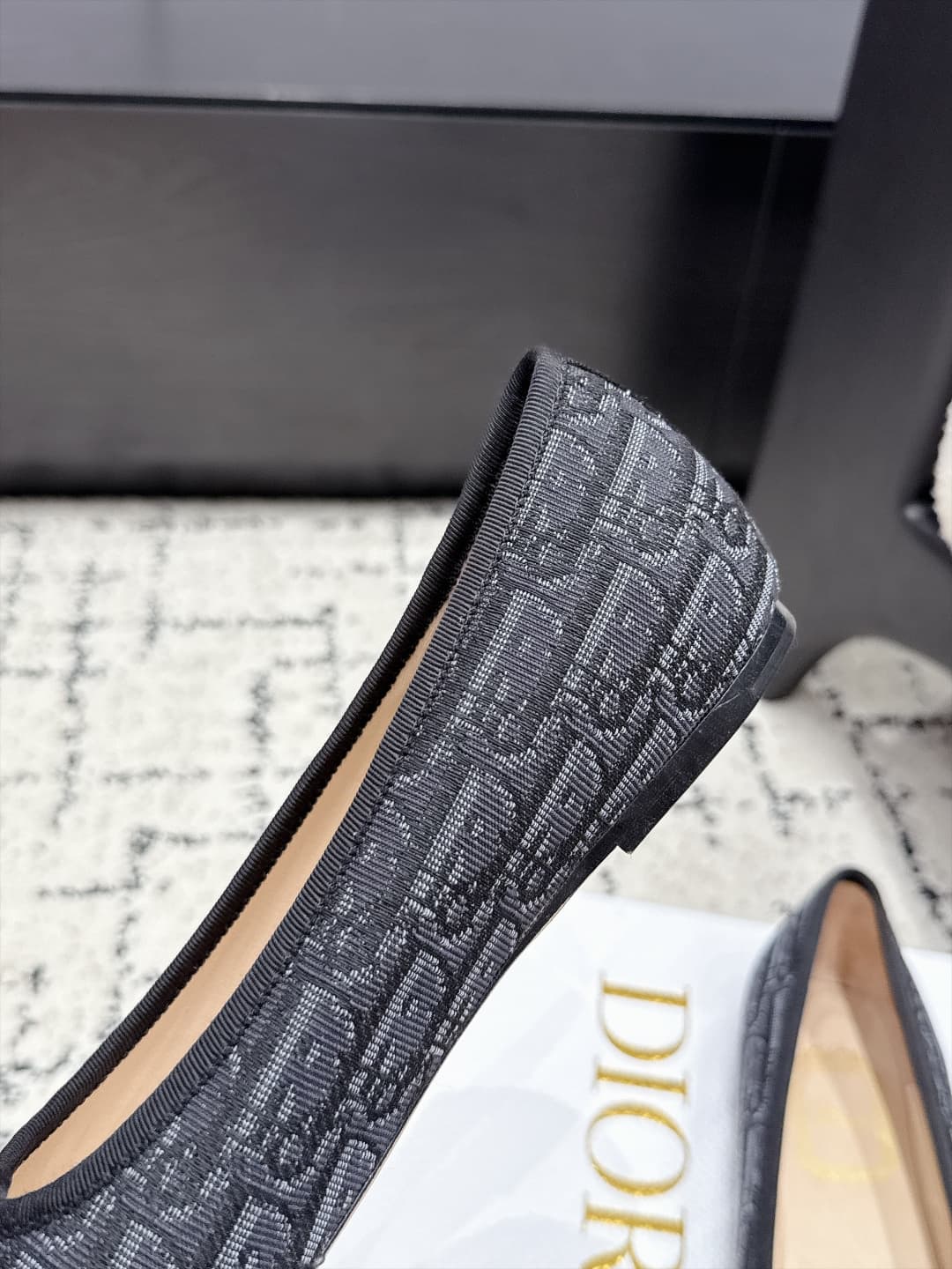 D5814 Dior 26/New spring and summer model with bow and monogrammed round-toed shoes — image 7