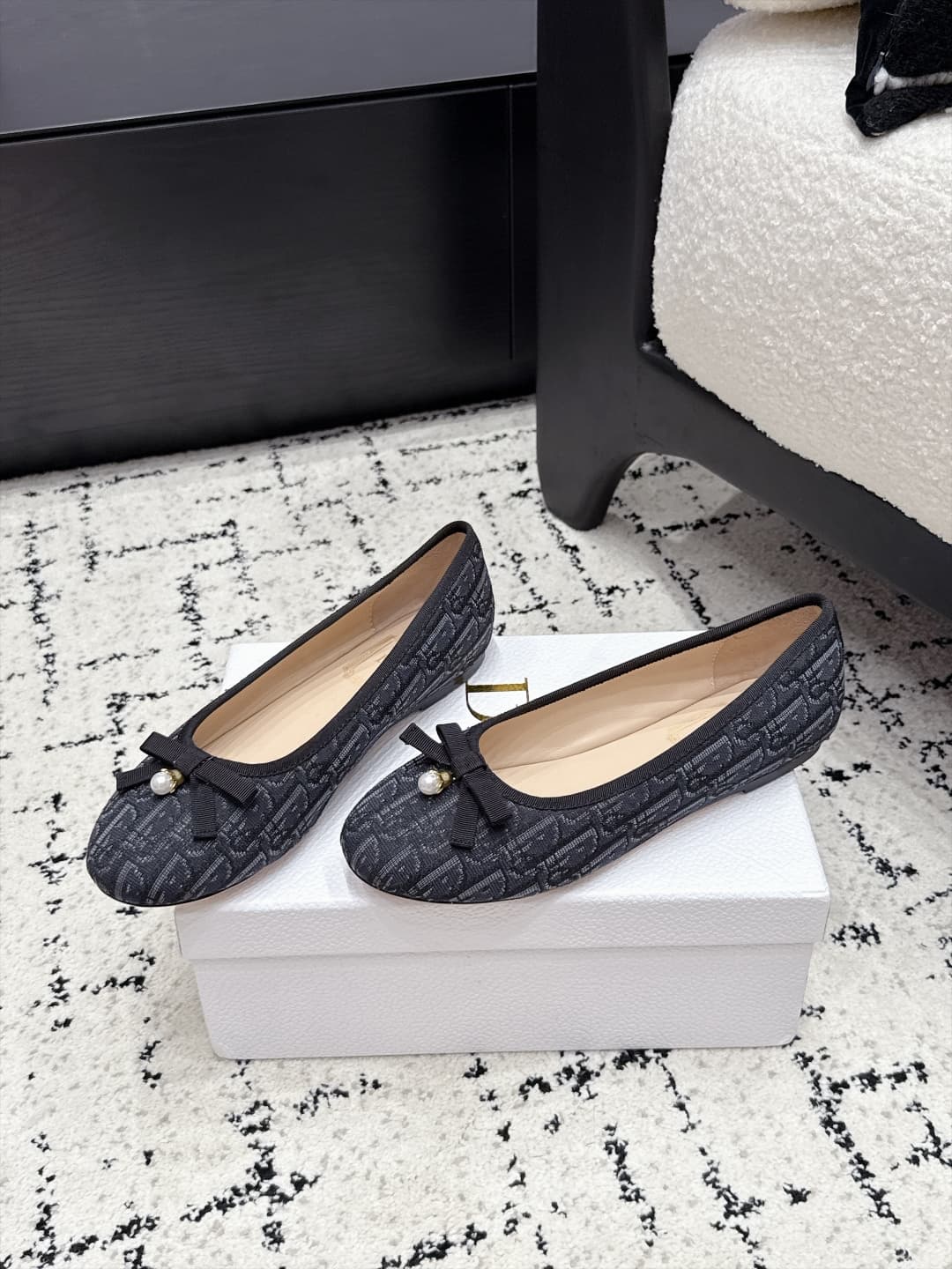 D5814 Dior 26/New spring and summer model with bow and monogrammed round-toed shoes — image 3