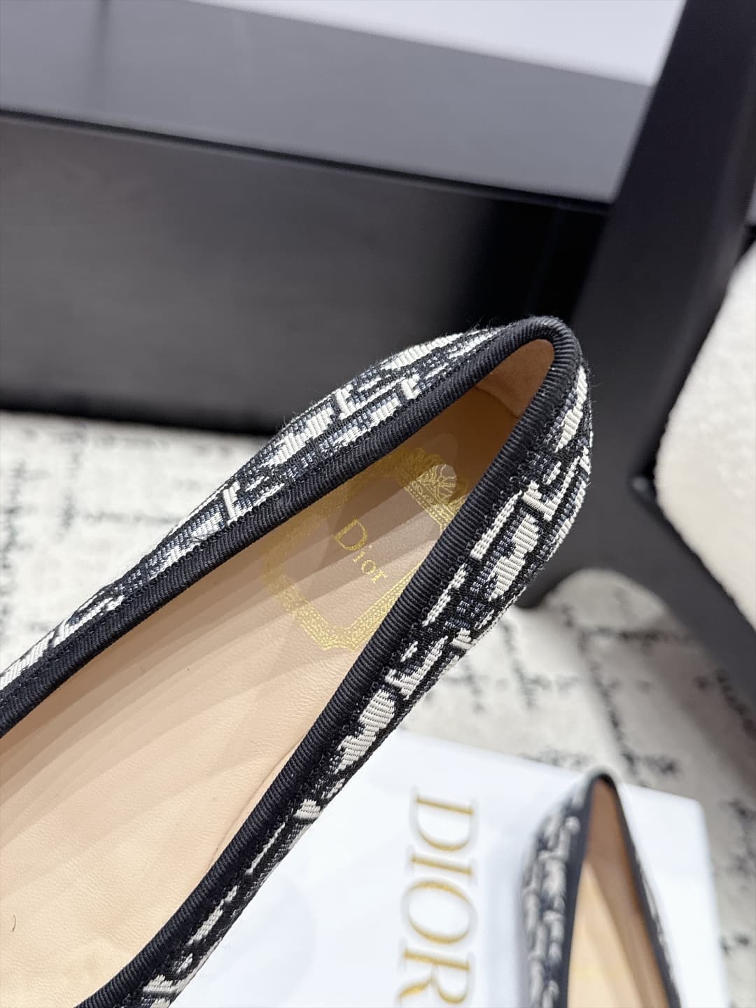 D5813 Dior 26/New spring and summer model with bow and eyelet design, round-toe shoe — image 6