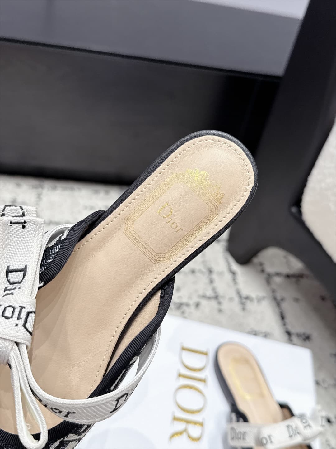 D5811 Dior 26/New spring/summer style bowed monogrammed round-toe hairband — image 6