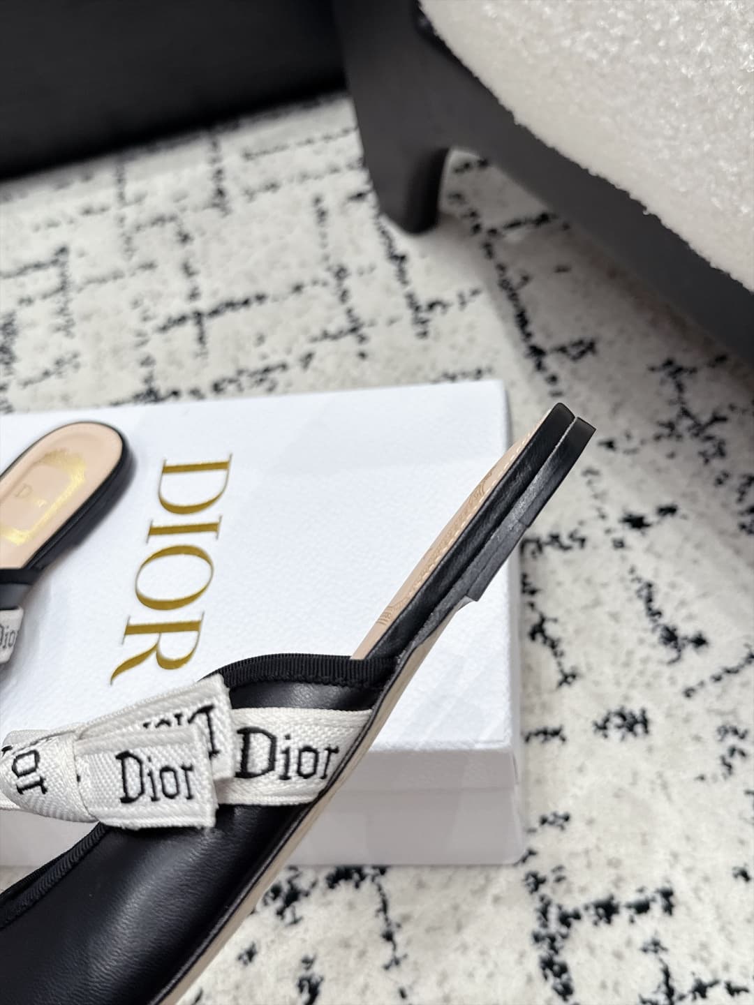 D5808 Dior 26/New spring/summer model with bowtie, filigree pattern, round toe cap hairstyle — image 7