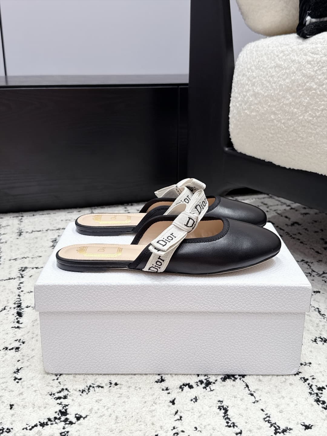 D5808 Dior 26/New spring/summer model with bowtie, filigree pattern, round toe cap hairstyle — image 2
