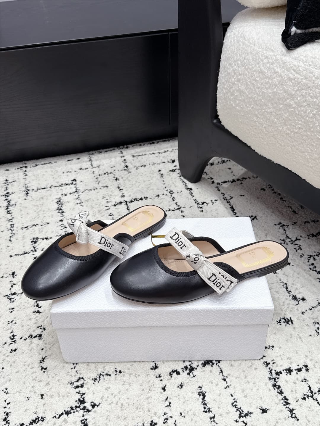 D5808 Dior 26/New spring/summer model with bowtie, filigree pattern, round toe cap hairstyle — image 3