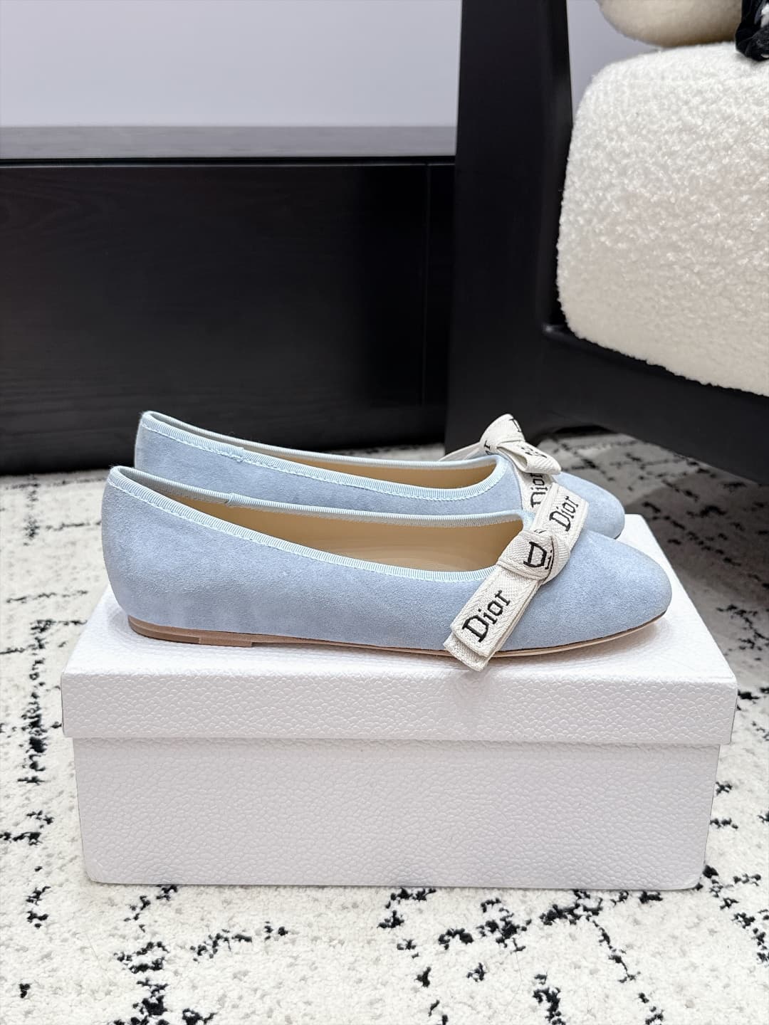D5801 Dior 26/New spring and summer model with bow and monogrammed round-toe shoes — image 2