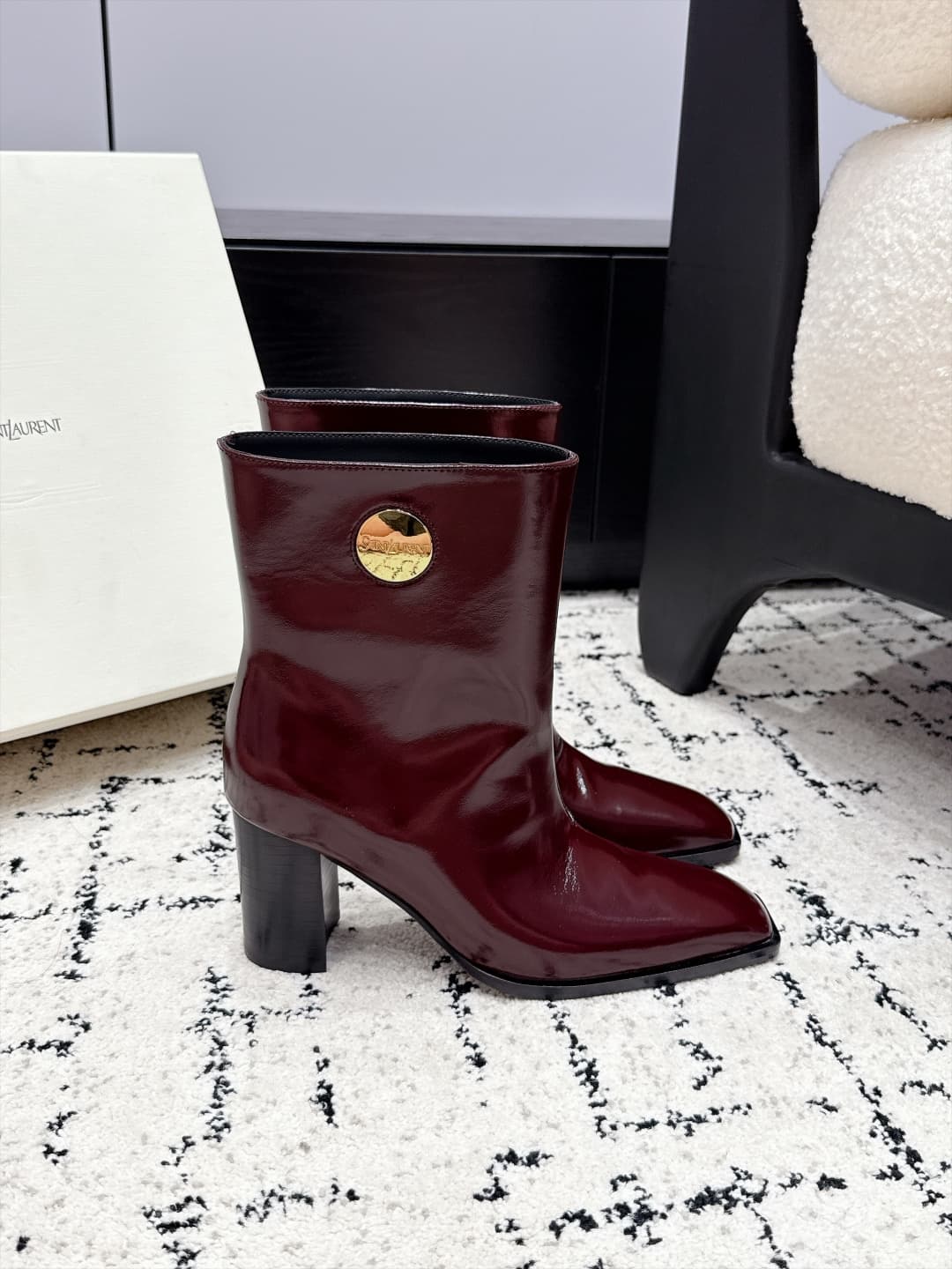 D12065 SAINT LAURENT Saint Laurent 26/ Classic thick-heel metal buckle boots — image 2