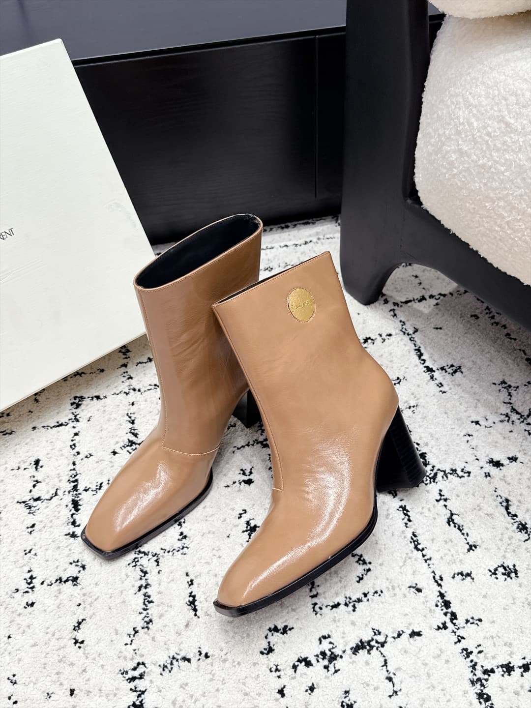 D12063 SAINT LAURENT Saint Laurent 26/ Classic thick-toe metal-clad boots — image 5