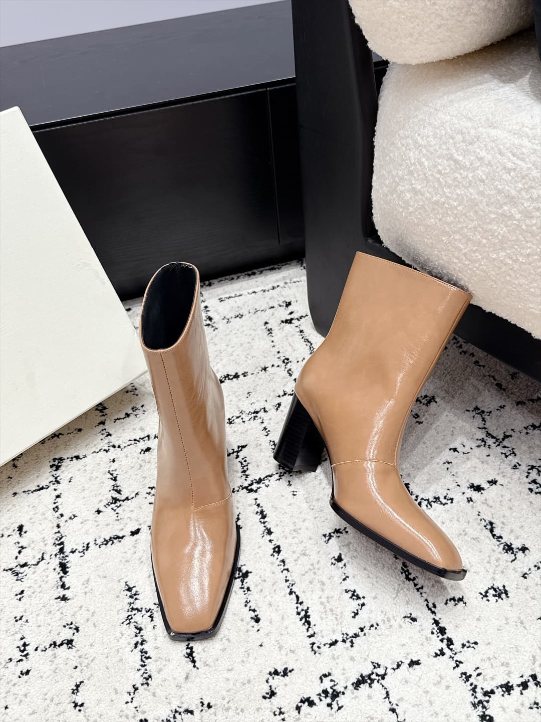 D12063 SAINT LAURENT Saint Laurent 26/ Classic thick-toe metal-clad boots — image 4