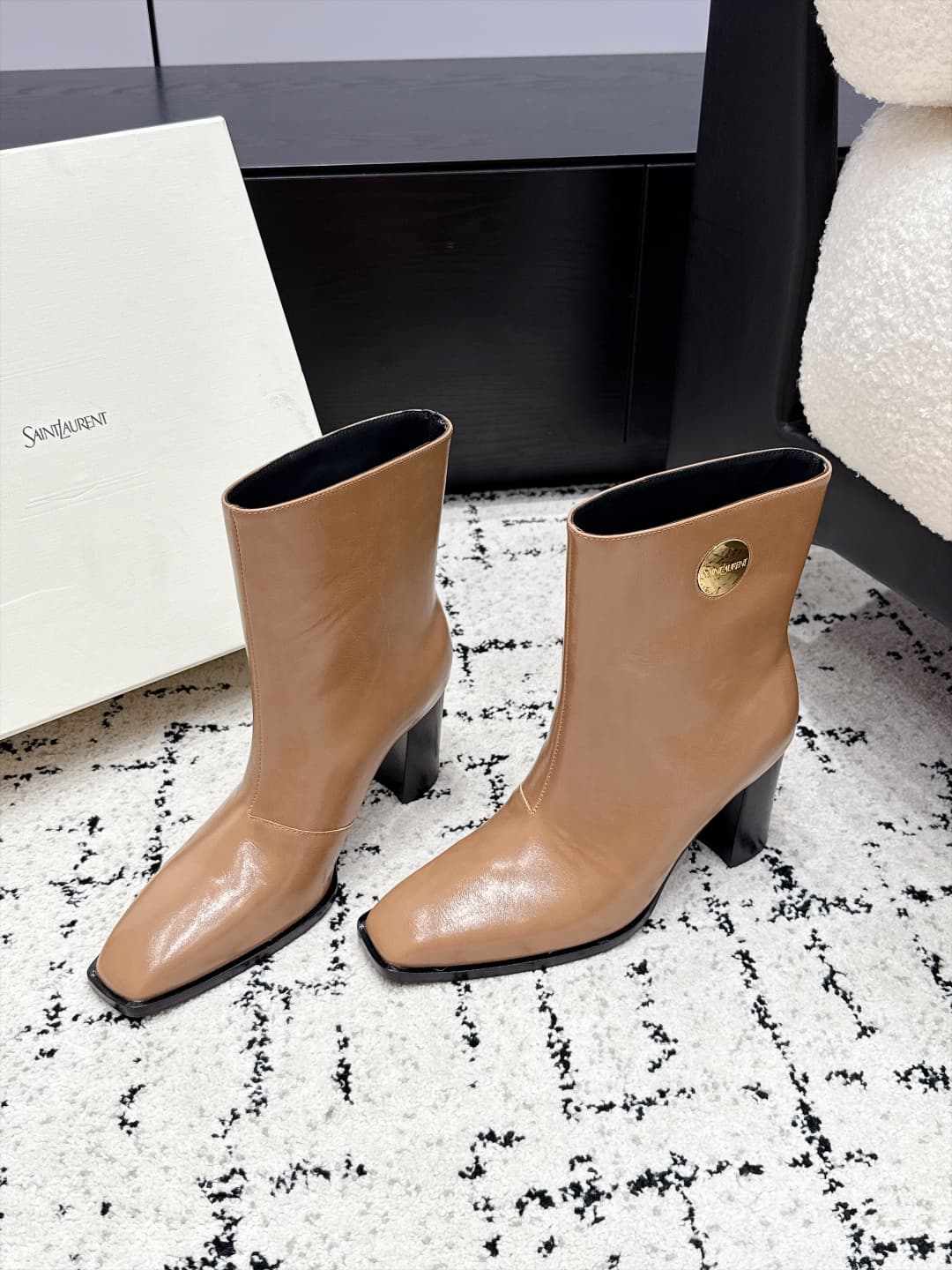 D12063 SAINT LAURENT Saint Laurent 26/ Classic thick-toe metal-clad boots — image 3