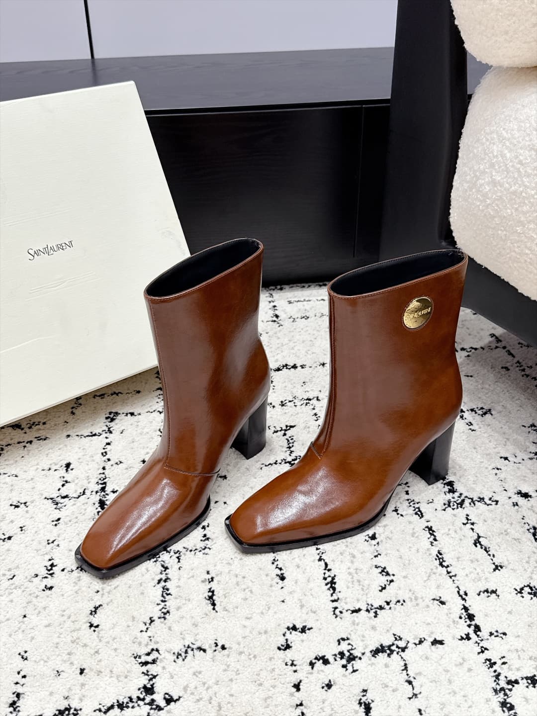 D12062 SAINT LAURENT Saint Laurent 26/ Classic thick-toe metal-clad boots — image 3