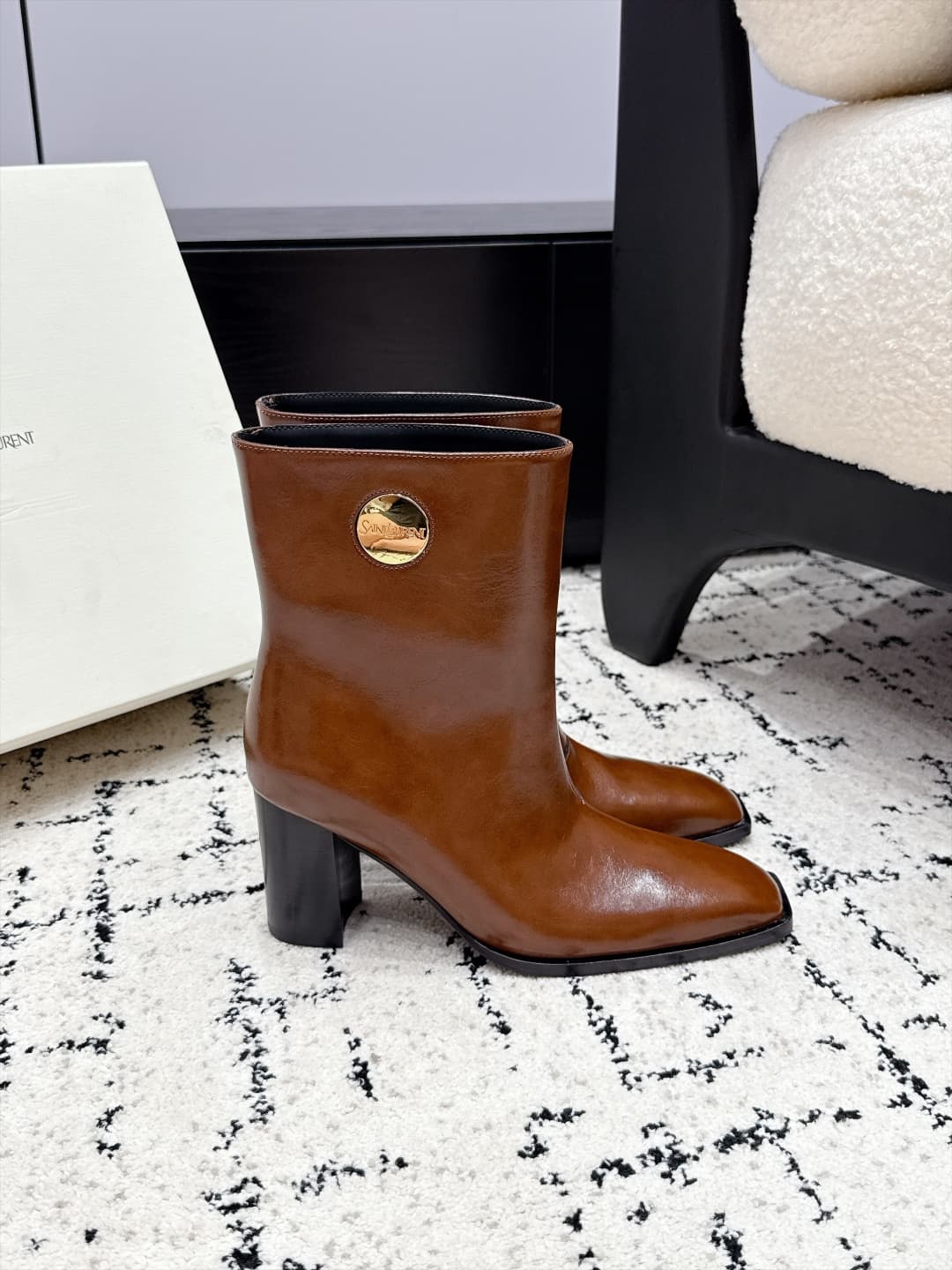 D12062 SAINT LAURENT Saint Laurent 26/ Classic thick-toe metal-clad boots — image 2