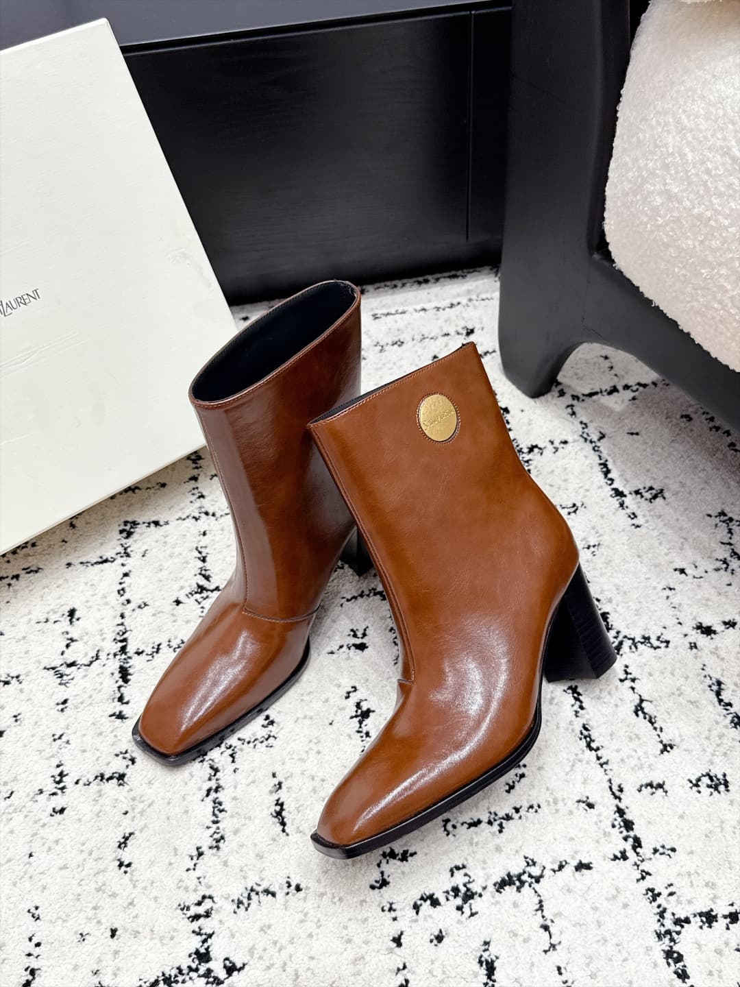 D12062 SAINT LAURENT Saint Laurent 26/ Classic thick-toe metal-clad boots — image 5