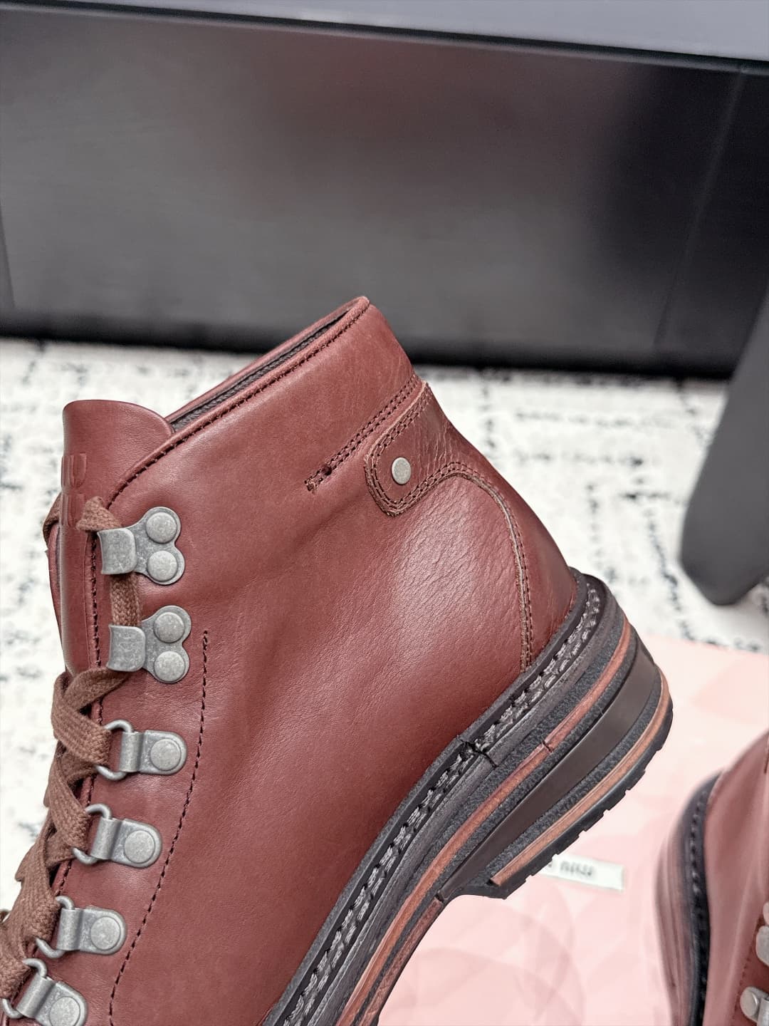 D10517 MIUMIU Miu 26/ Vintage/retro trendy round-toe high-top boots for early autumn shows — image 7