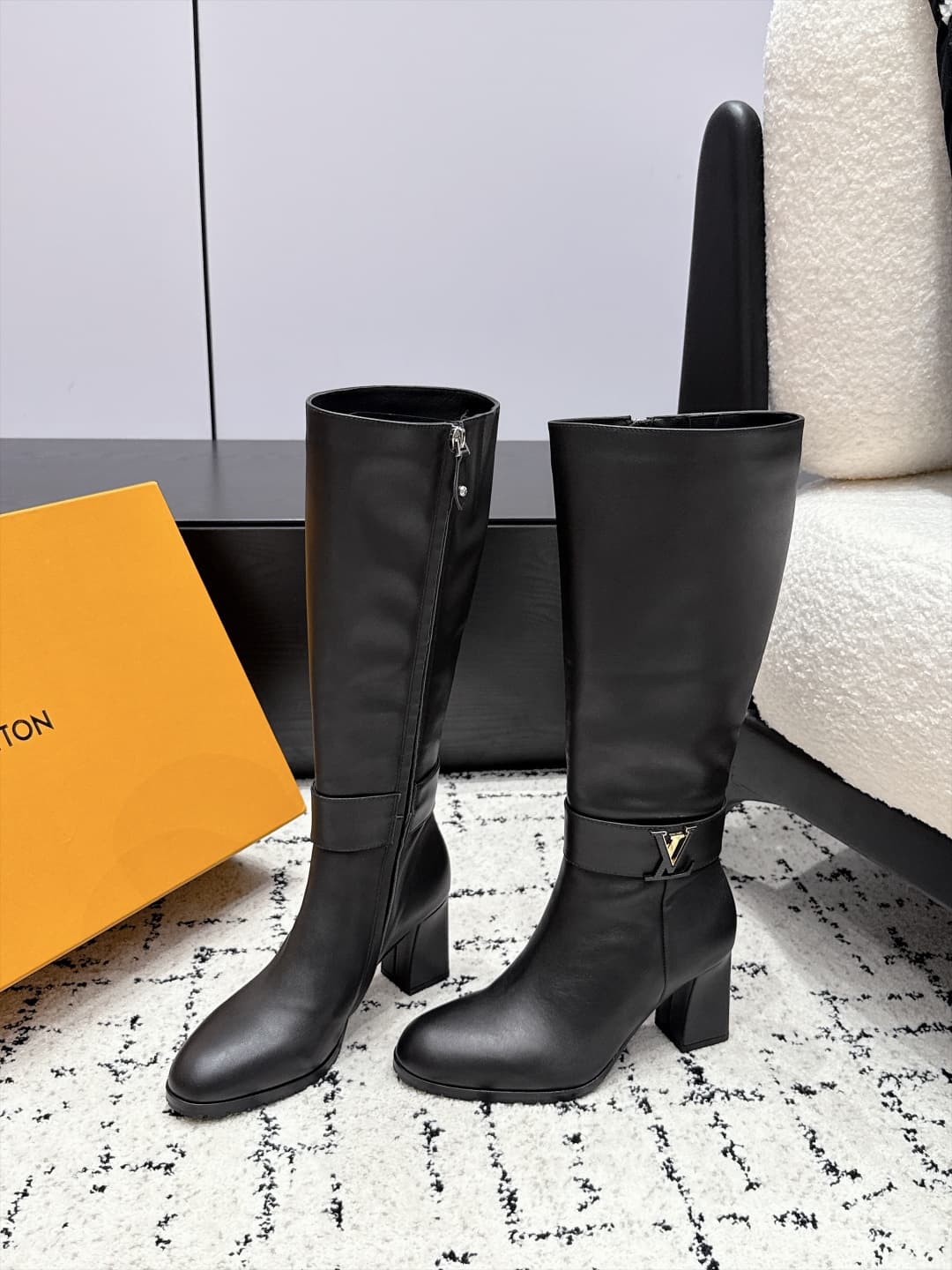 D8878 Louis Vuitton 26/ Latest model Midtown thick-toe high-top boots — image 3