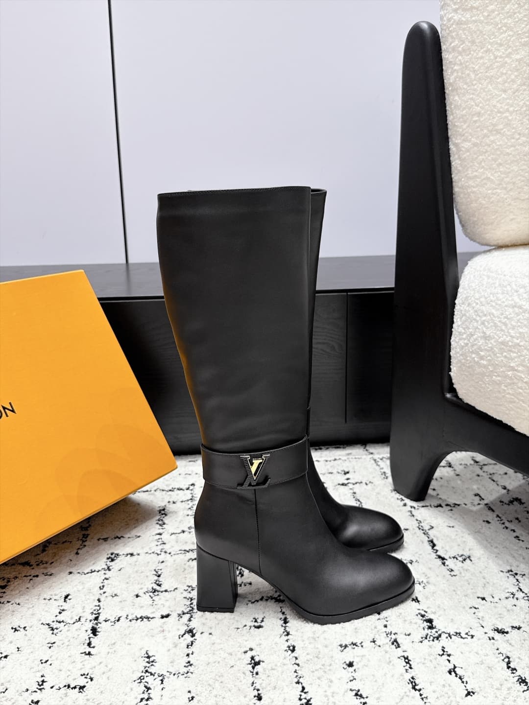 D8878 Louis Vuitton 26/ Latest model Midtown thick-toe high-top boots — image 2