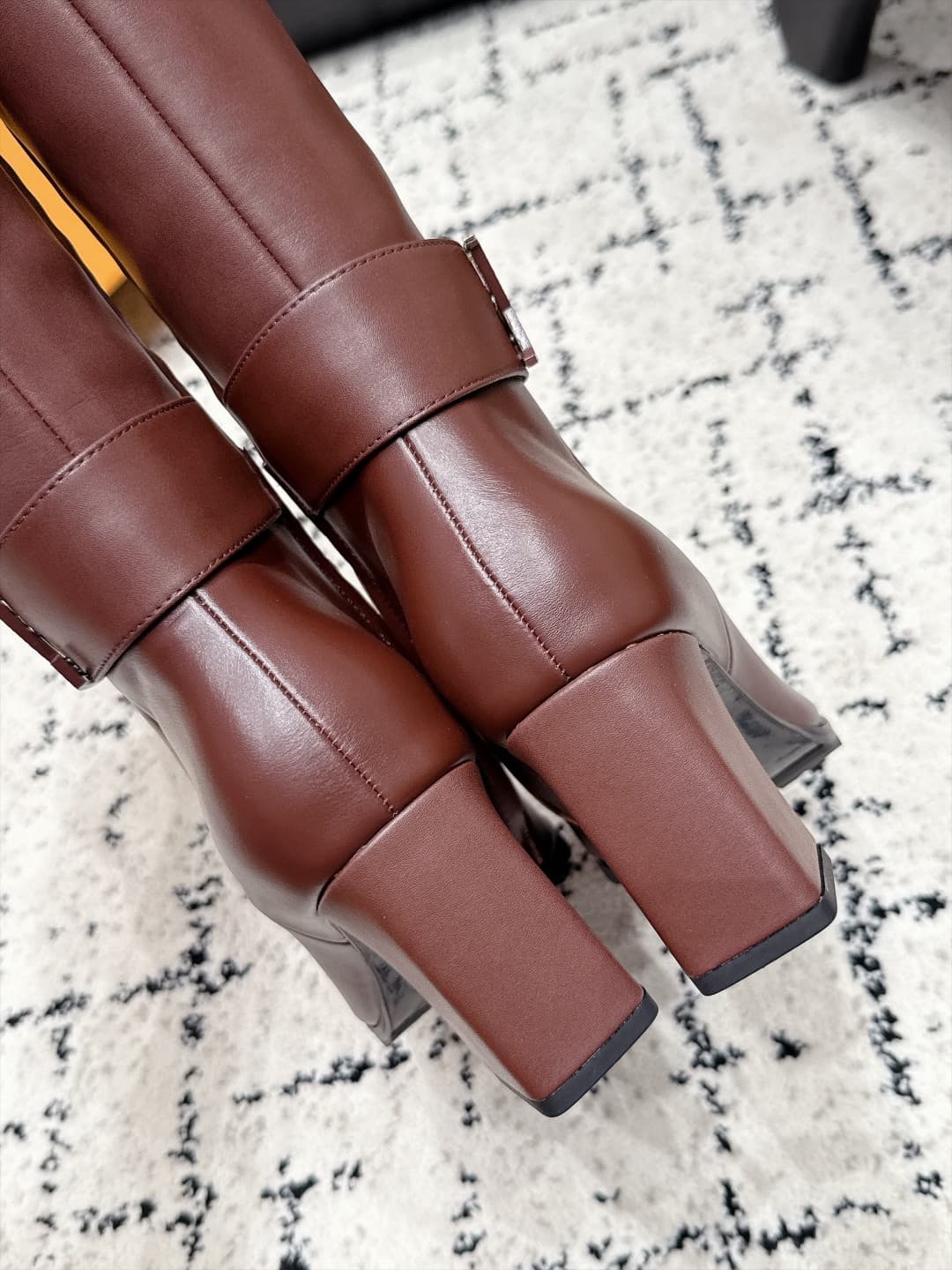 D8877 Louis Vuitton 26/ Latest model Midtown high-top boots with thick heels — image 8