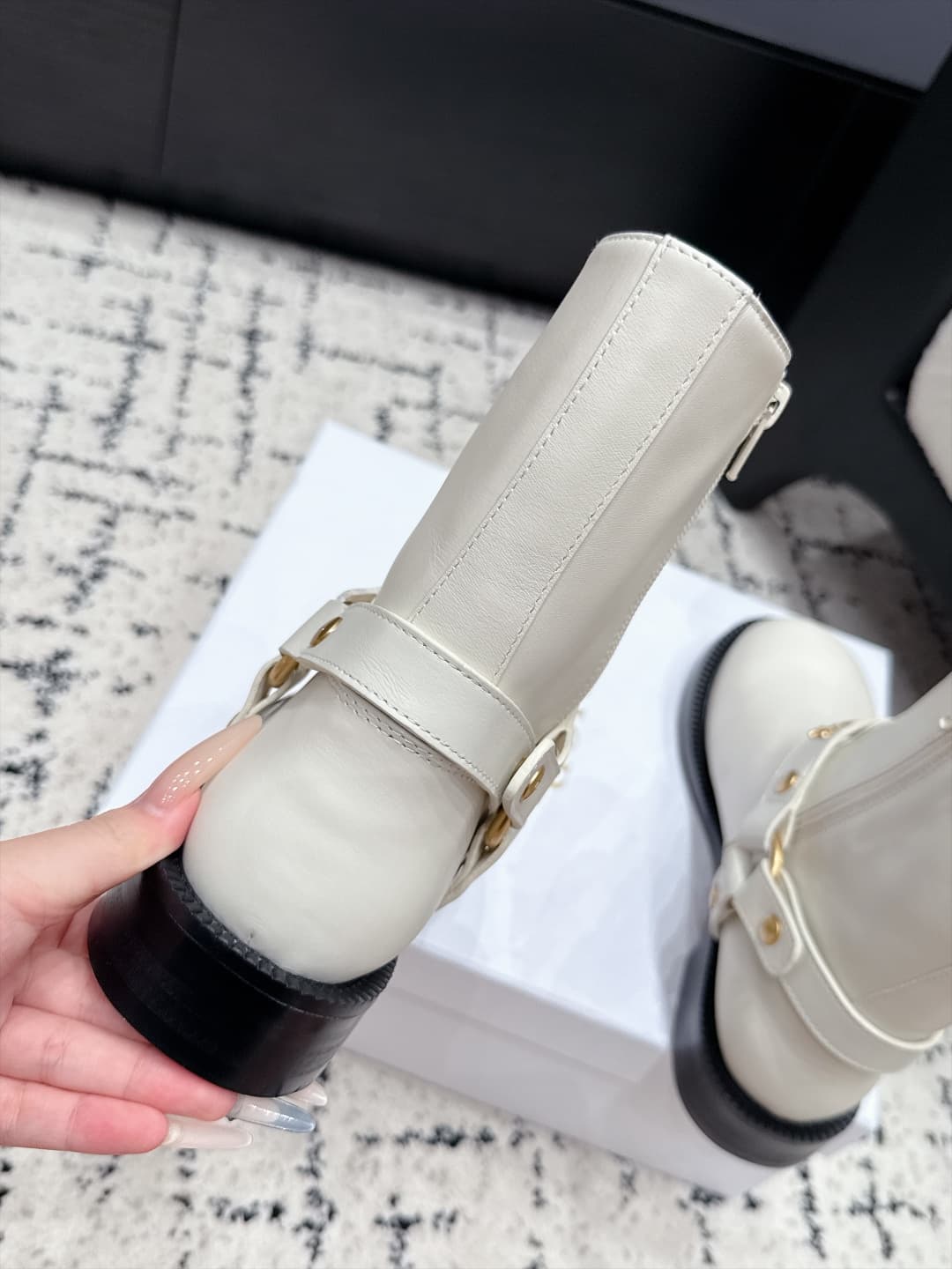 D8774 DIOR 26/ New fall/winter models: popular riding boots with a strong presence at fashion shows — image 8
