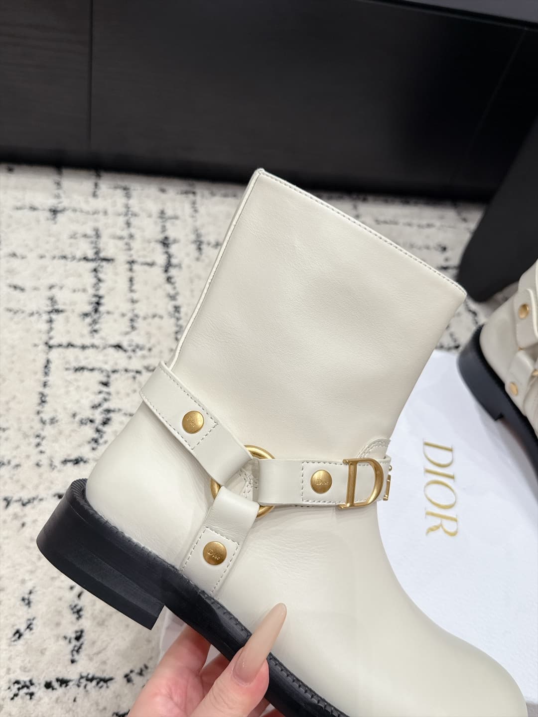 D8774 DIOR 26/ New fall/winter models: popular riding boots with a strong presence at fashion shows — image 6