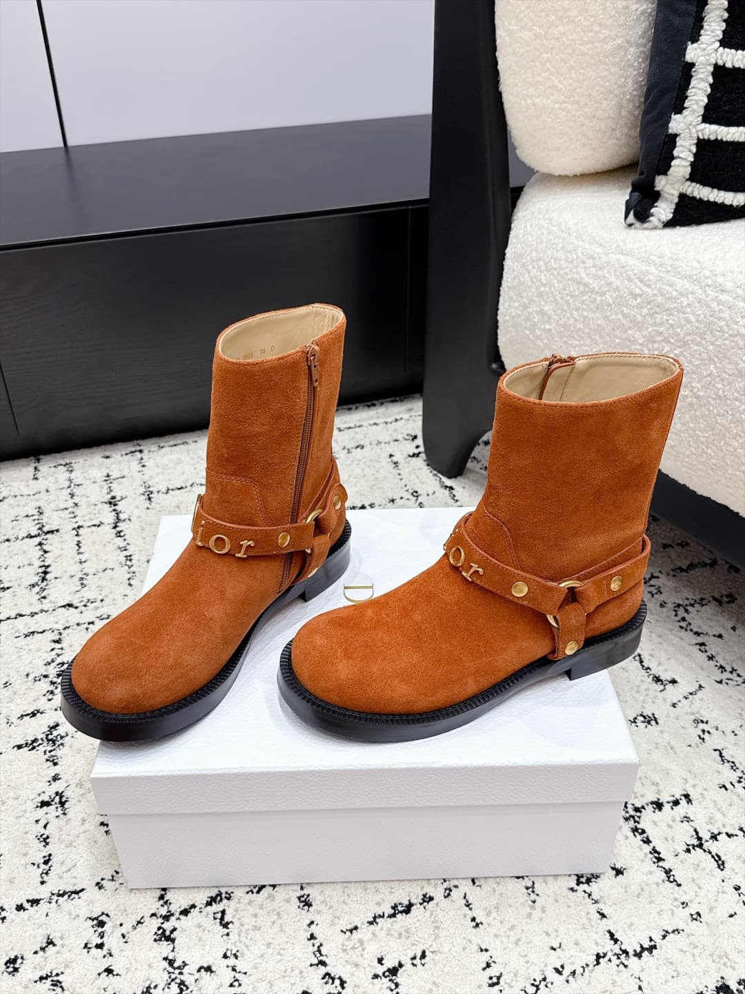 D8773 DIOR 26/ New fall/winter models: popular riding boots with a high demand — image 3