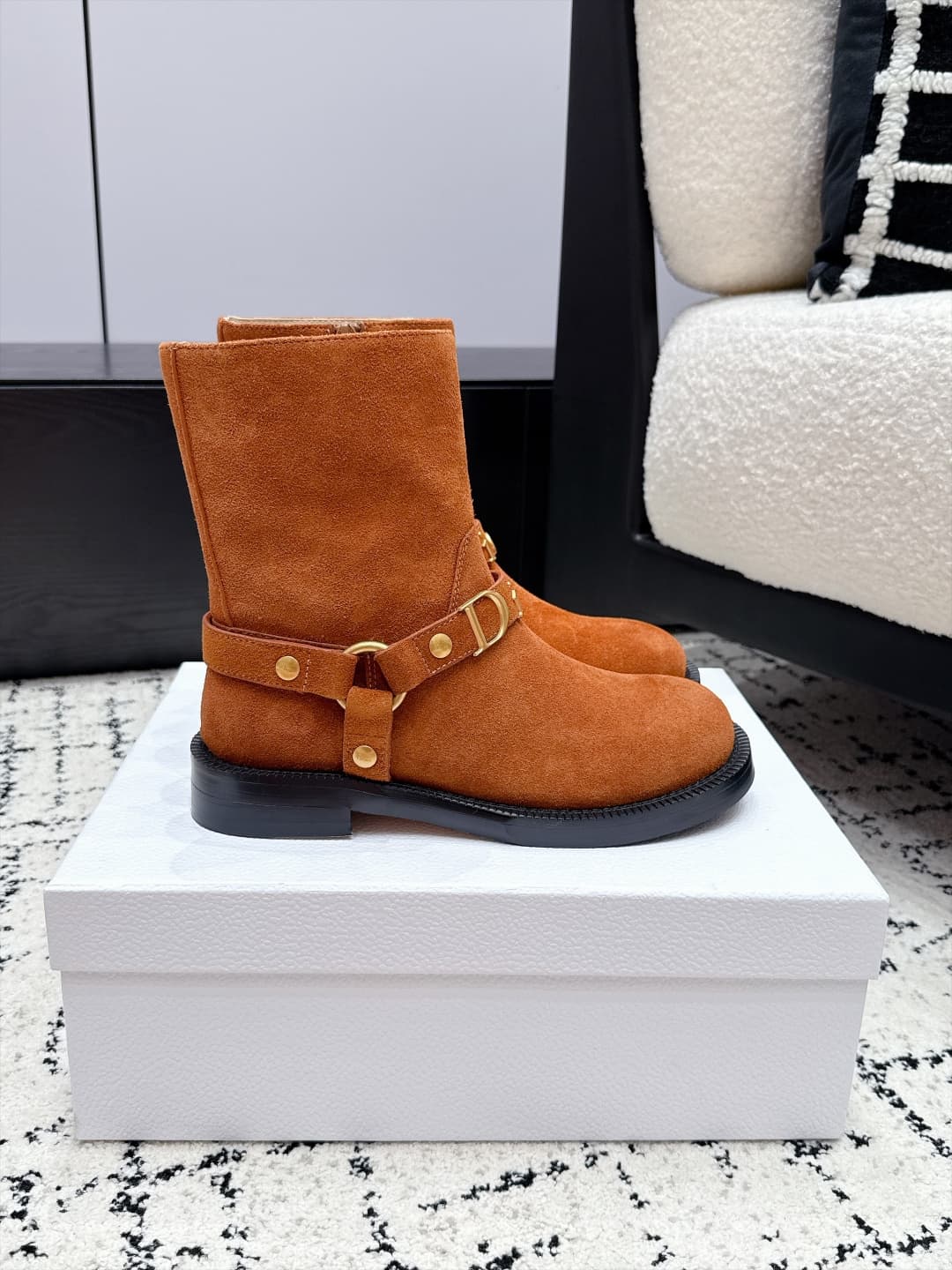 D8773 DIOR 26/ New fall/winter models: popular riding boots with a high demand — image 2