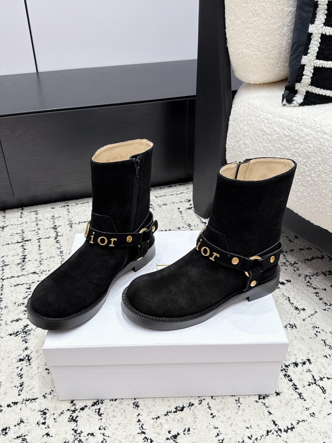 D8772 DIOR 26/ New fall/winter models: popular riding boots with a strong presence at fashion shows — image 3