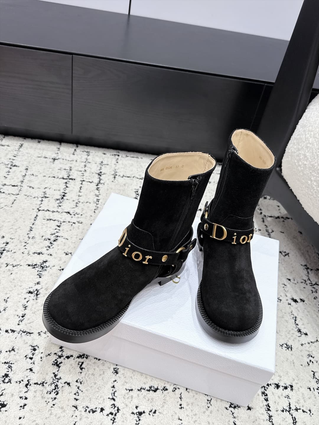 D8772 DIOR 26/ New fall/winter models: popular riding boots with a strong presence at fashion shows — image 4