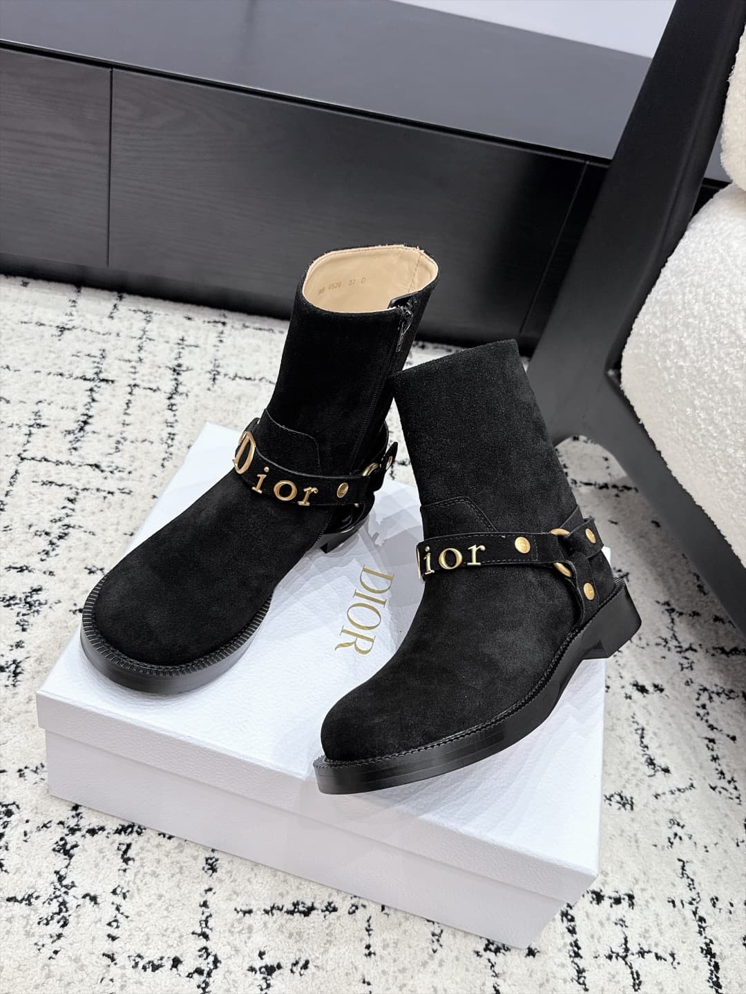 D8772 DIOR 26/ New fall/winter models: popular riding boots with a strong presence at fashion shows — image 5
