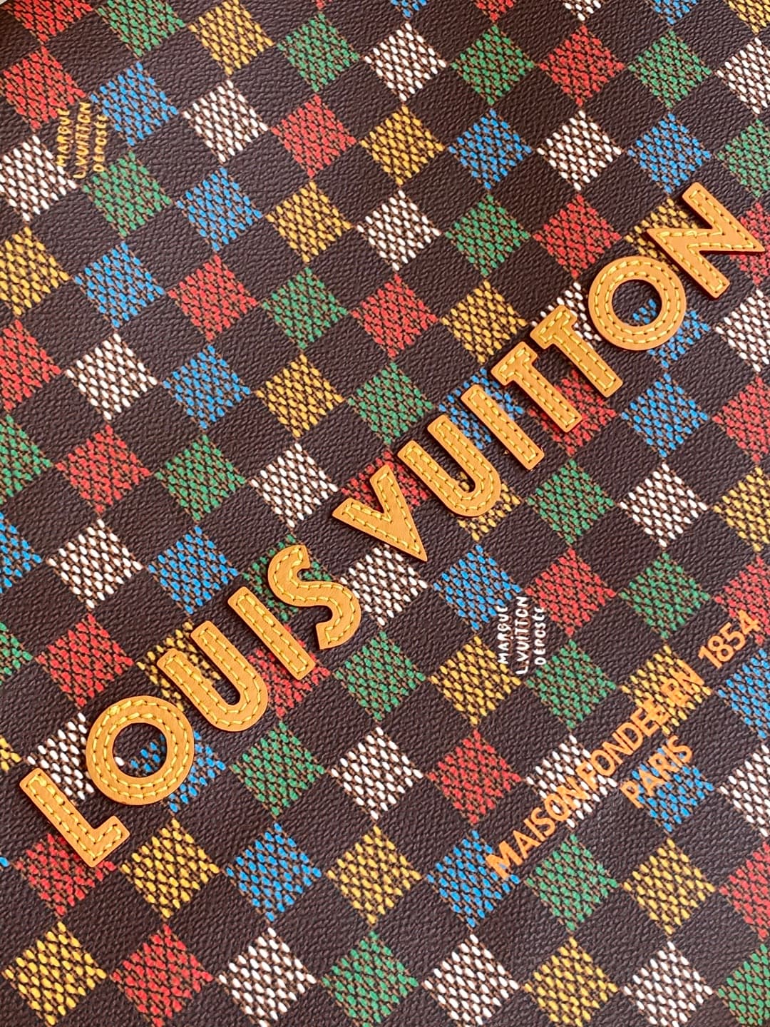 C5233 💰N00192 – Top-quality original design. The Shopper Tote bag features a style inspired by Louis Vuitton’s classic shopping bags, with clean lines and distinct LV logo elements. This handbag is made of LVers Damier Ebene fabric, along with a pattern r — image 5