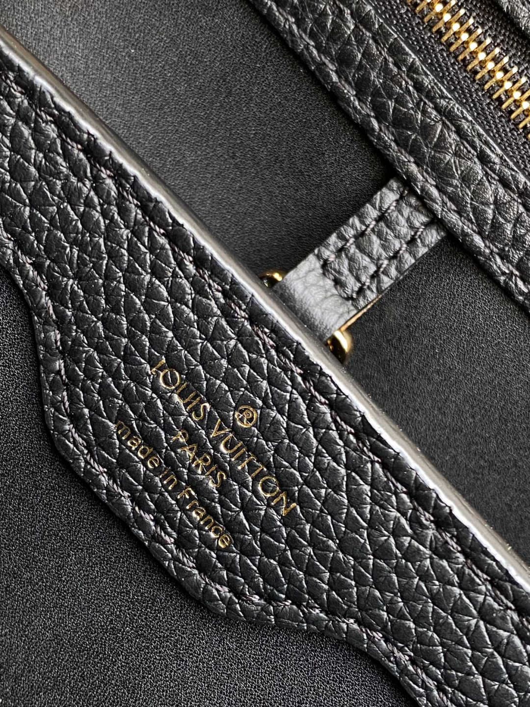C5129 💰 M10169 M10168 M10167 M10166 High-quality original items; dynamic 163. This medium-sized Capucines handbag is made from rich Taurillon leather, with a shiny shell-like texture on the upper edge, and the Monogram floral pattern adds a elegant touch. — image 7