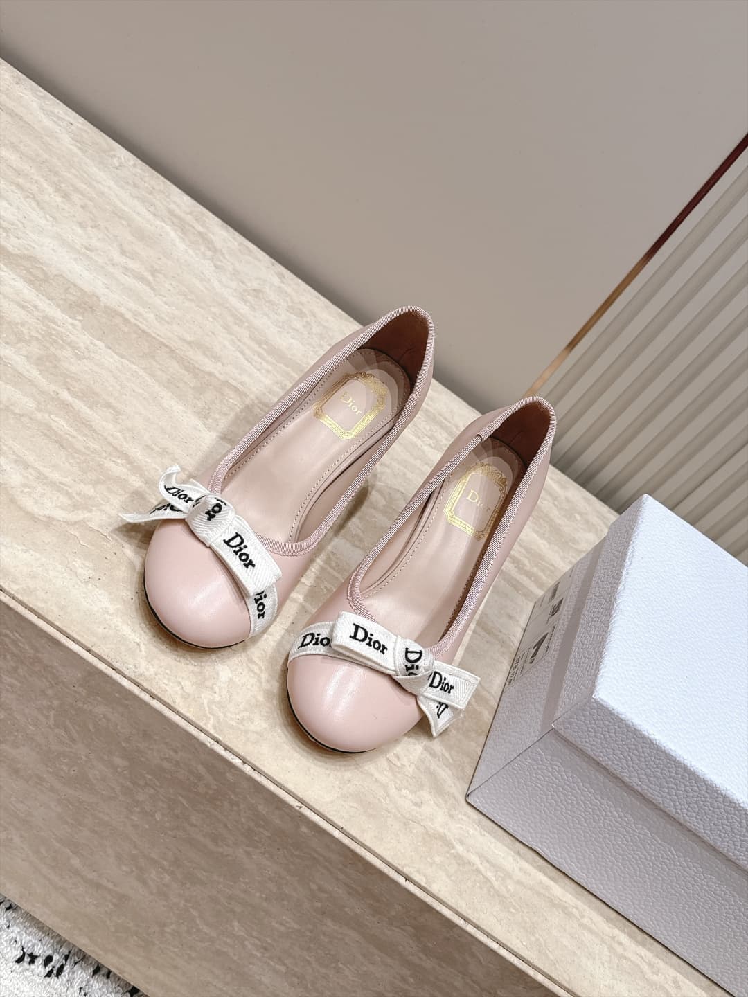 D5921 Dior 26ss Early Autumn Collection – New Embroidered Ribbon Pearl Bows Mid-Calf Shoes — image 2
