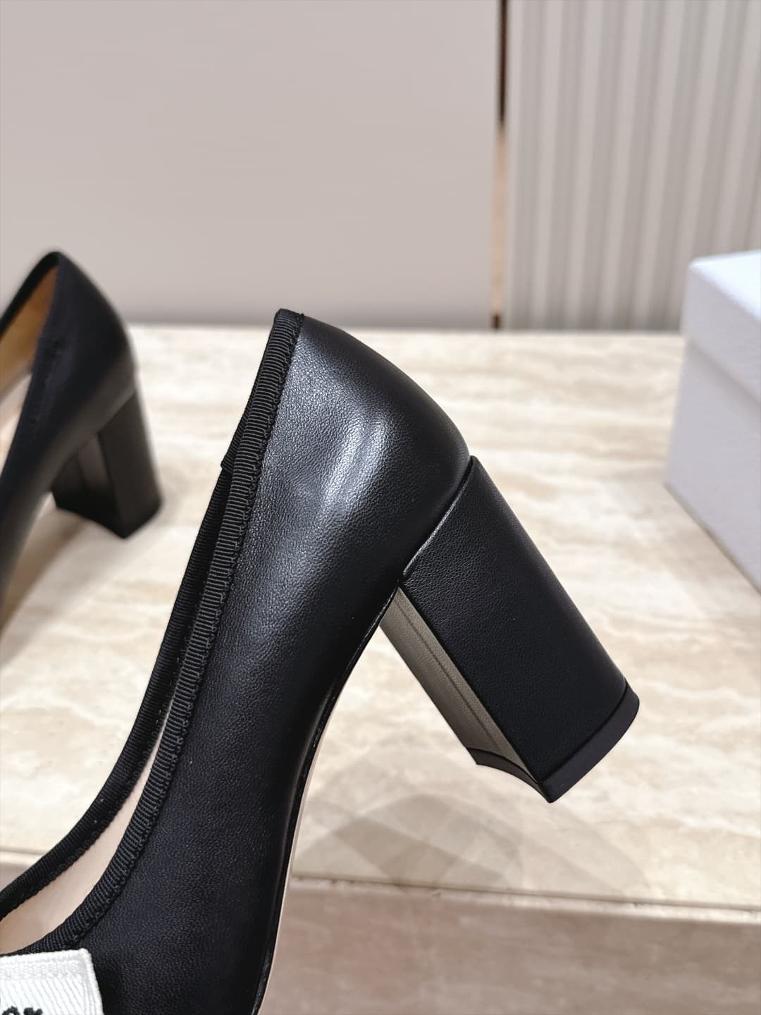 D5920 Dior 26ss Early Autumn Collection – New fabric strap pearl bow mid-calf shoes — image 8