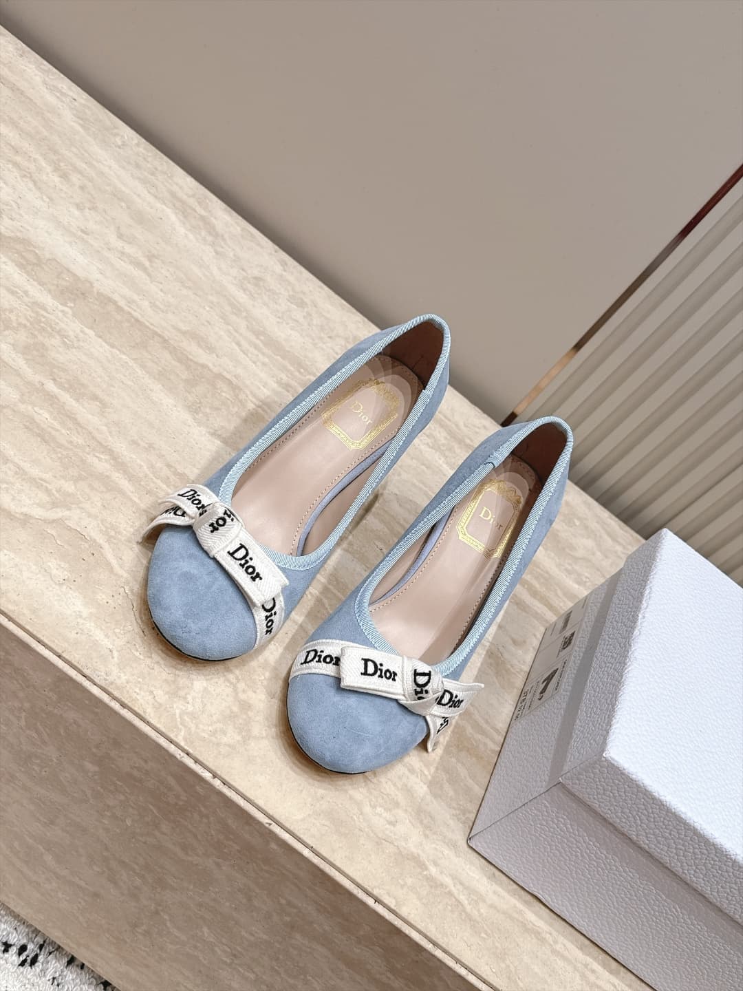 D5919 Dior 26ss Early Autumn Collection – New fabric belt pearl bow mid-calf shoes — image 2