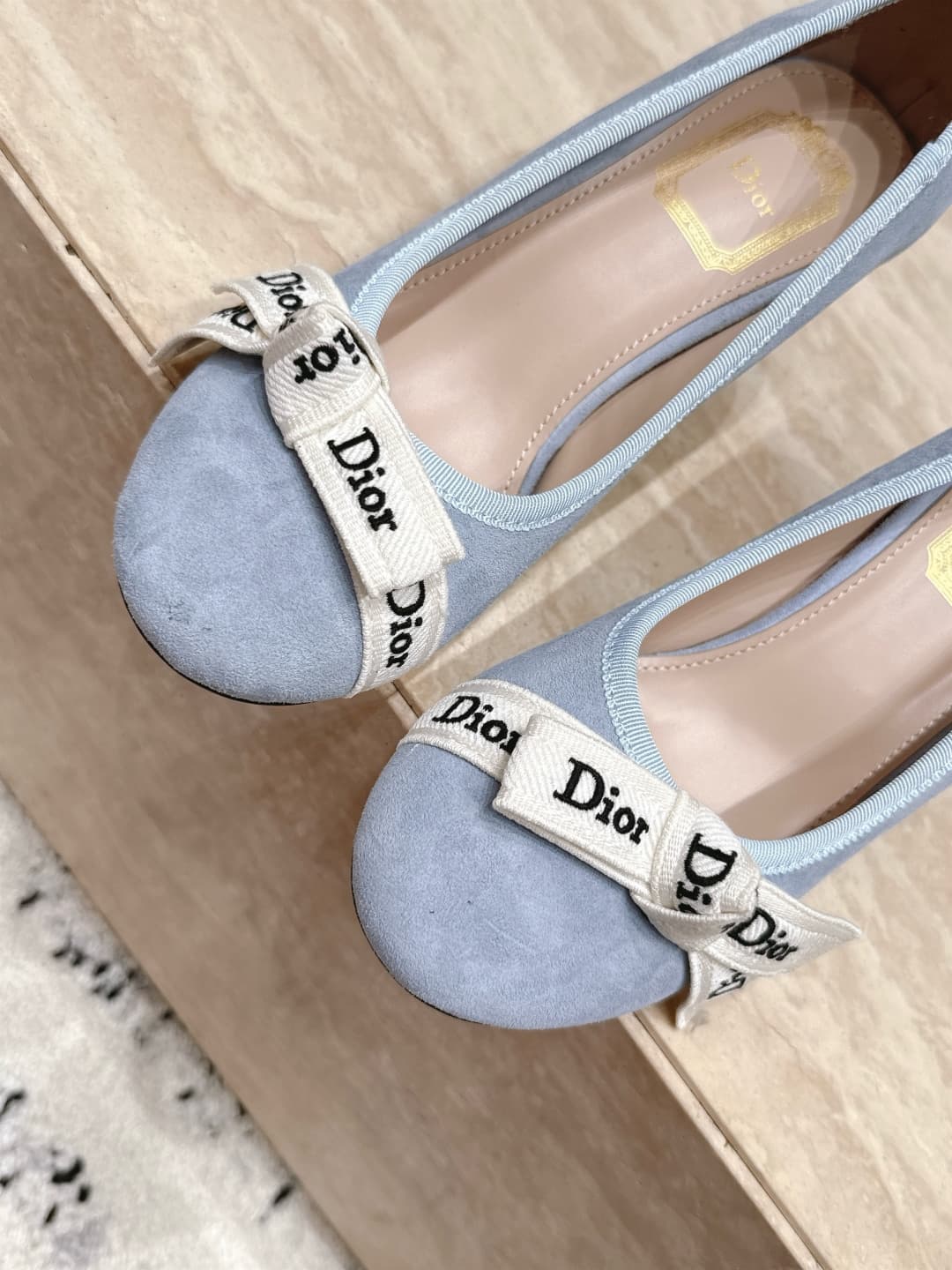 D5919 Dior 26ss Early Autumn Collection – New fabric belt pearl bow mid-calf shoes — image 5