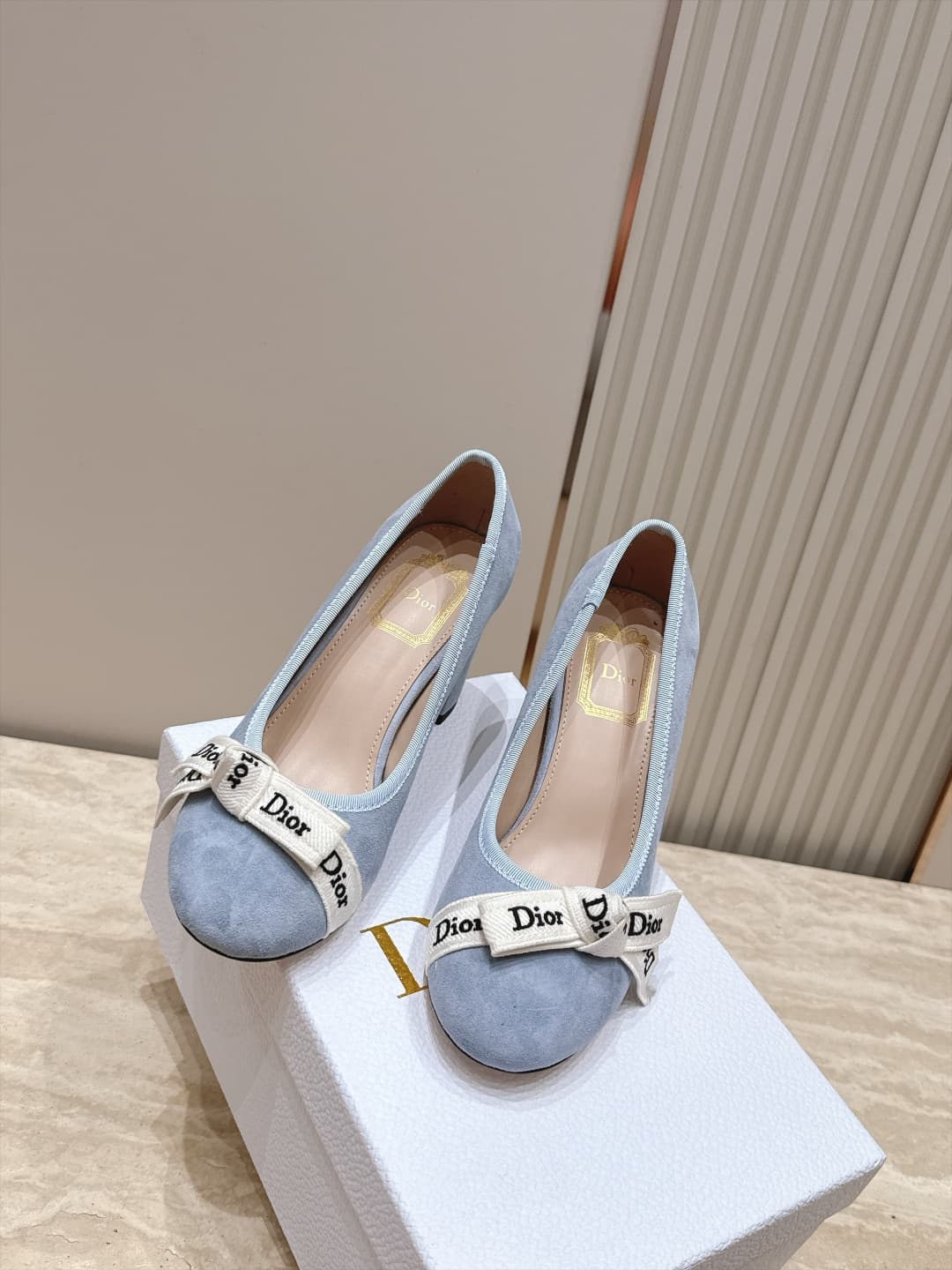 D5919 Dior 26ss Early Autumn Collection – New fabric belt pearl bow mid-calf shoes — image 8