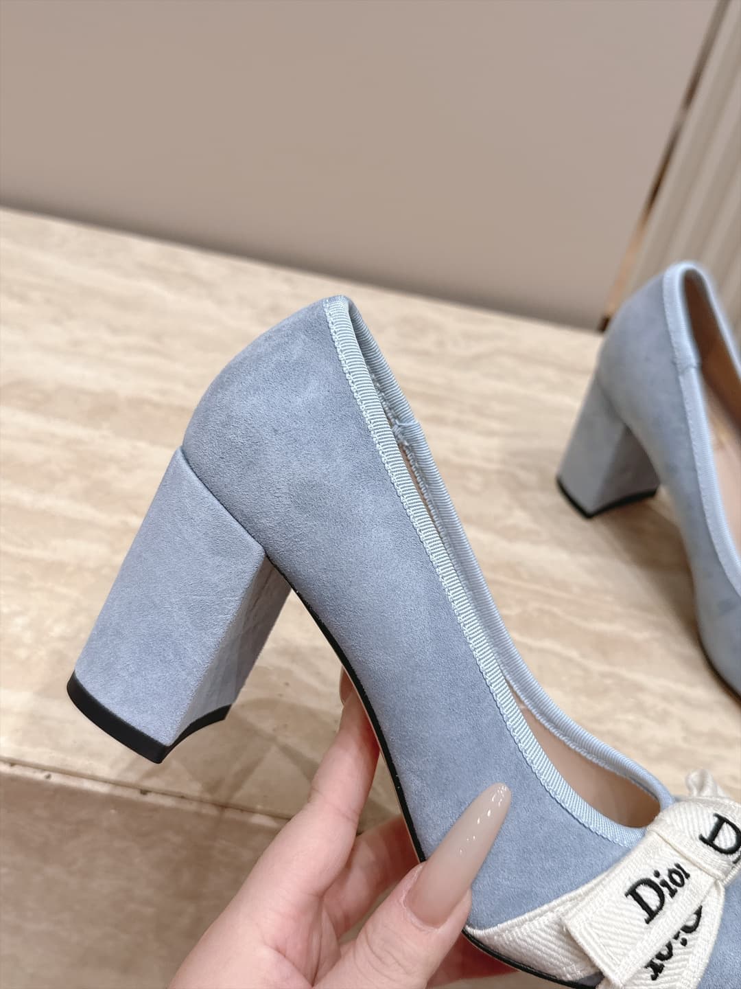 D5919 Dior 26ss Early Autumn Collection – New fabric belt pearl bow mid-calf shoes — image 6