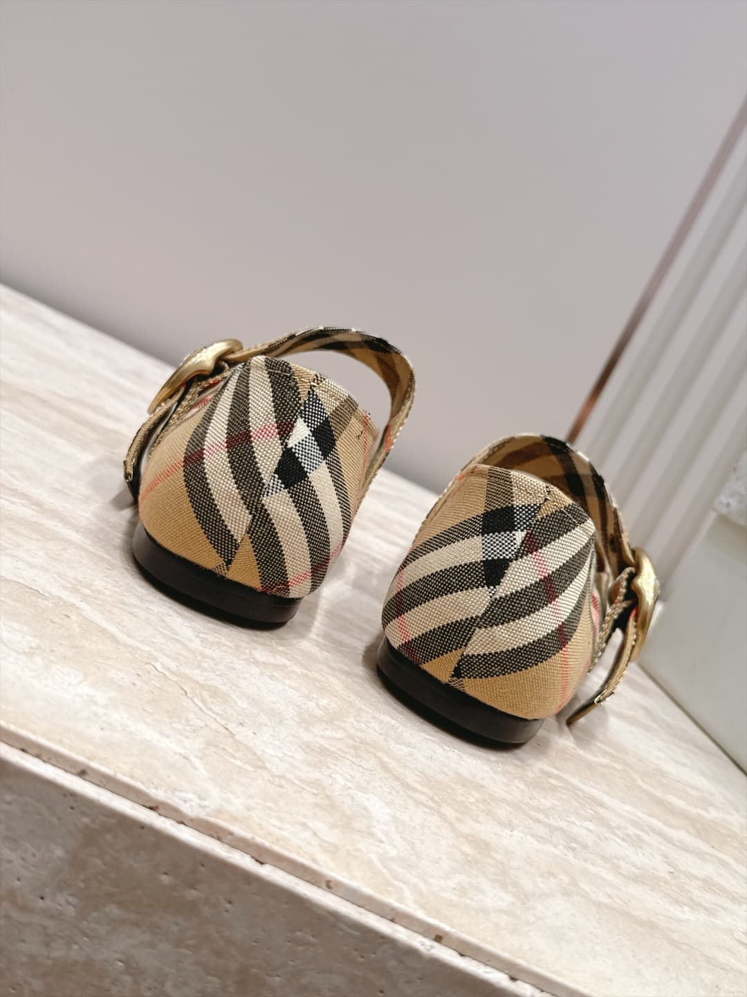D3111 Bauerry’s new F French Fairy style Mary Jane flat shoes are ballet shoes. They are perfect for fashion shows – they look absolutely stunning and bring to life the classic, iconic style. The unique belt buckle design, along with the classic brand str — image 5