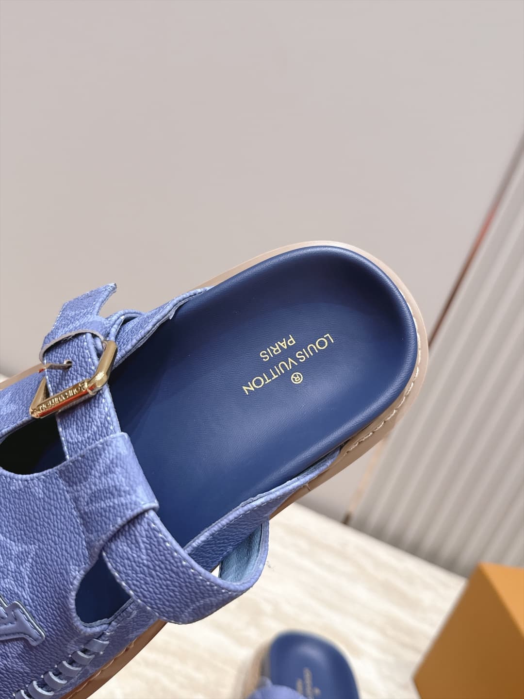 D8926 New color range!! — image 7